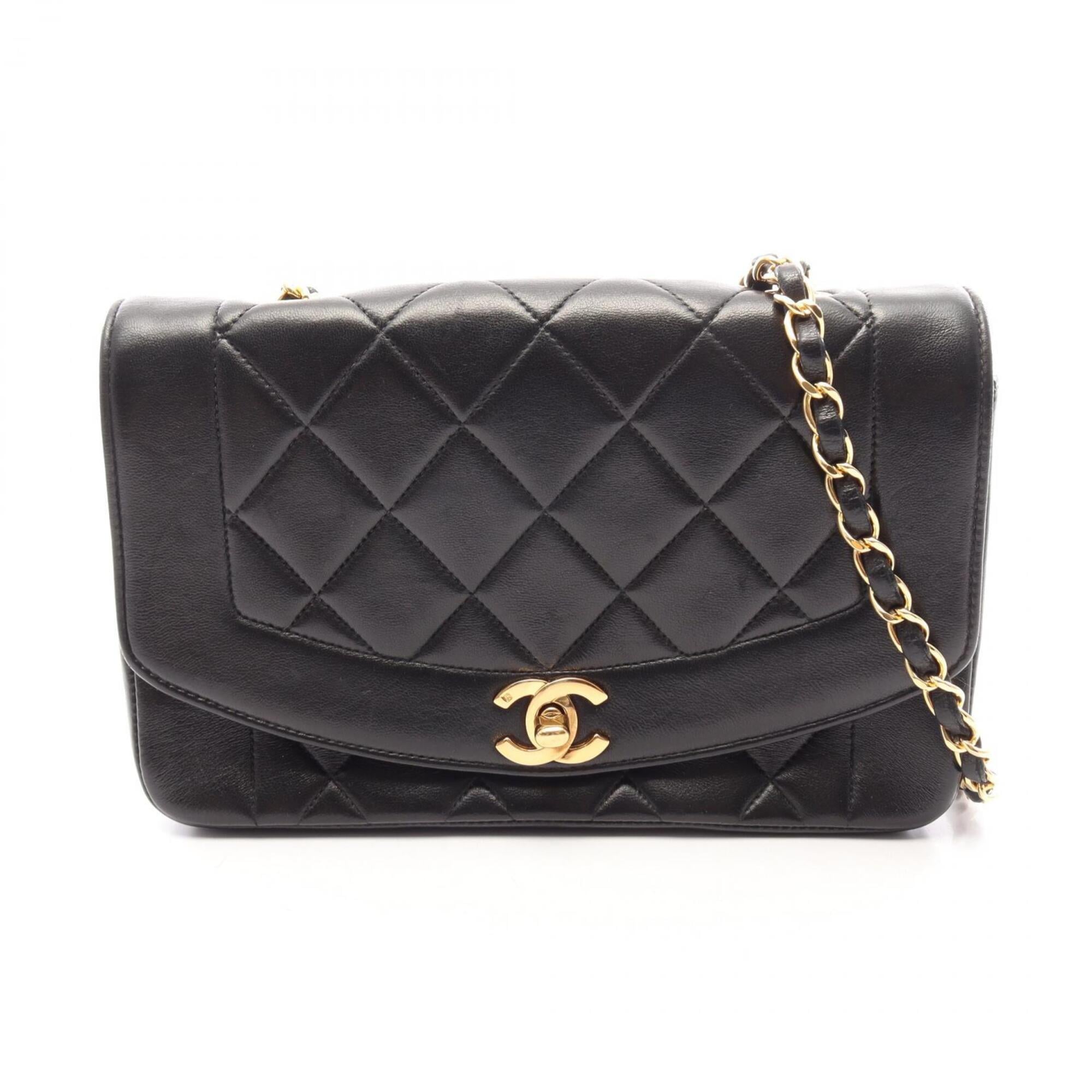 Chanel Black Leather Shoulder Bag (Pre-Owned)