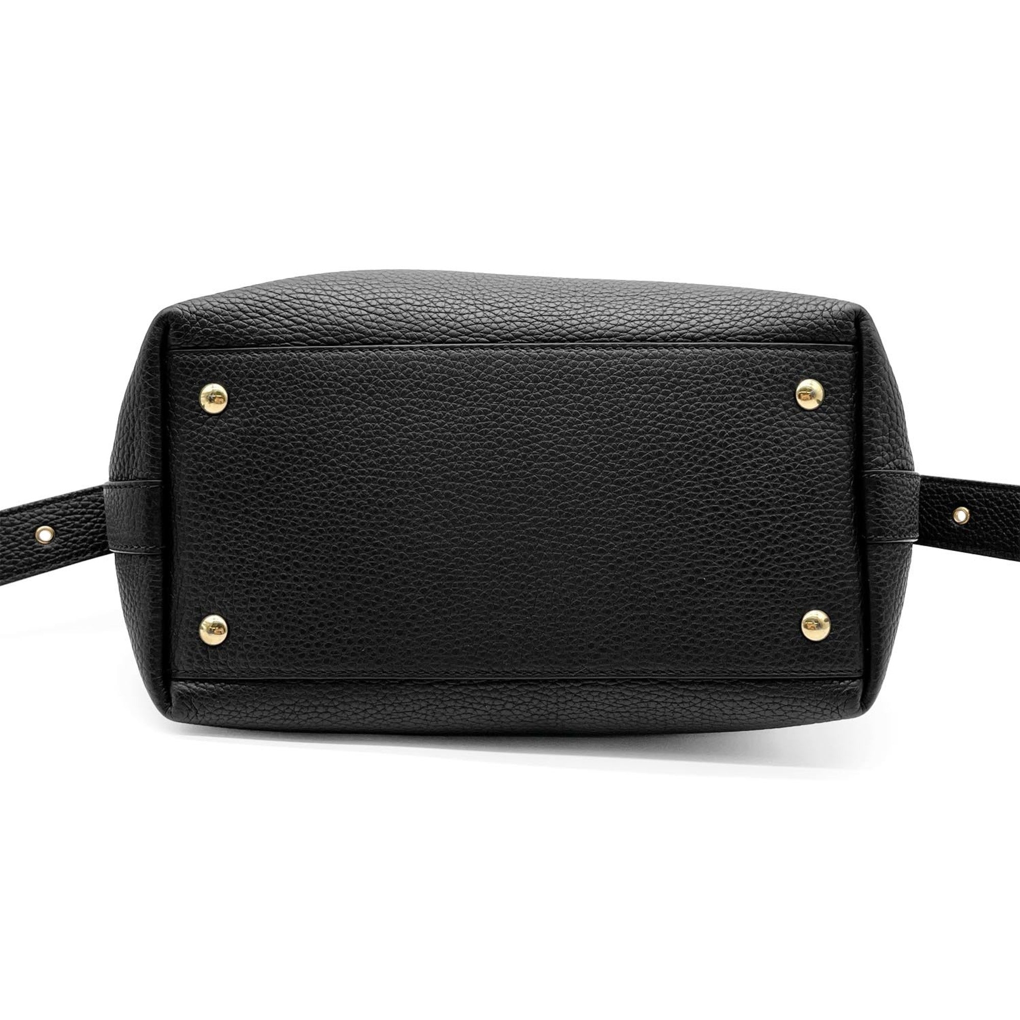 Salvatore Ferragamo Black Leather Pouch Shoulder Bag (Pre-Owned)