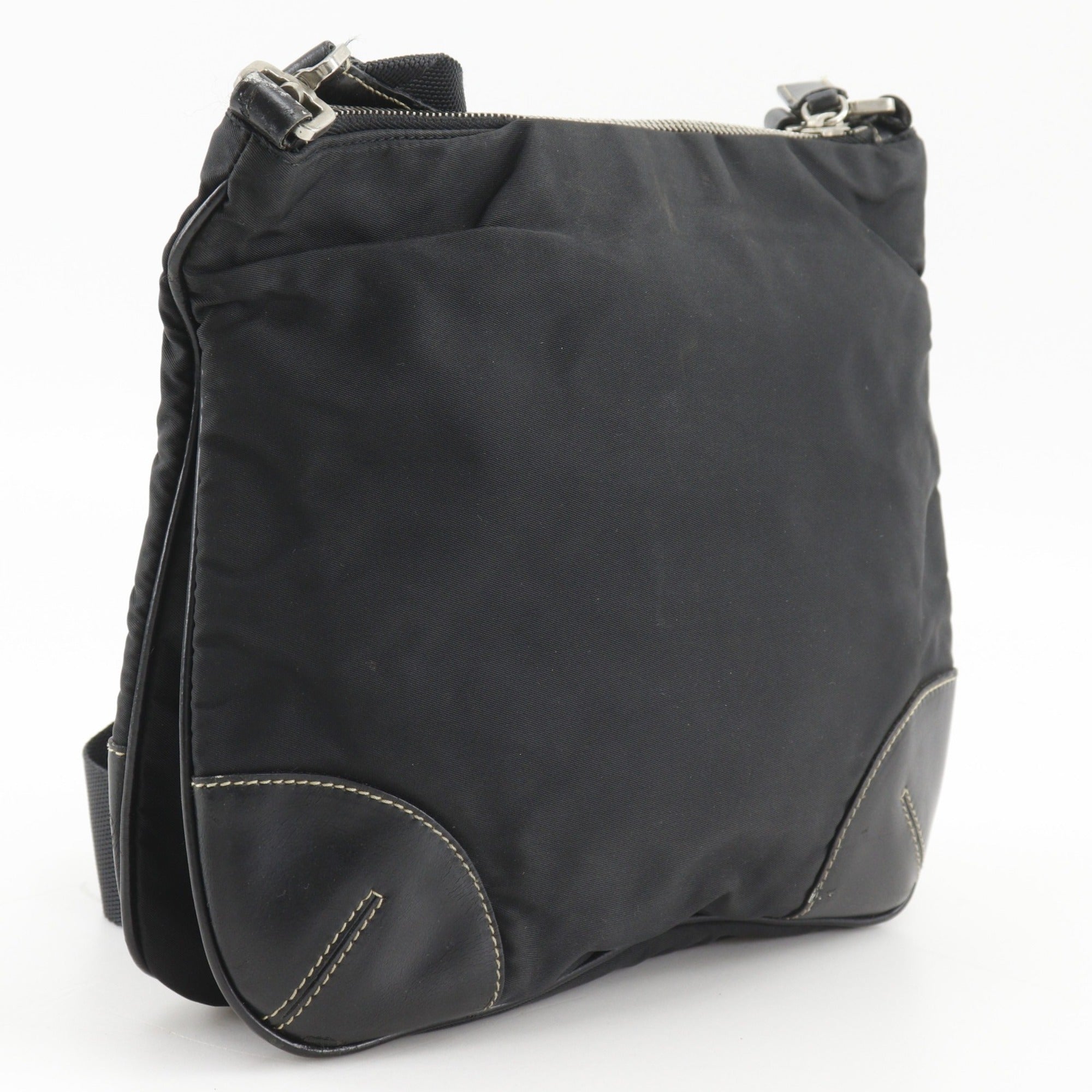 Prada Black Nylon Shoulder Bag (Pre-Owned)