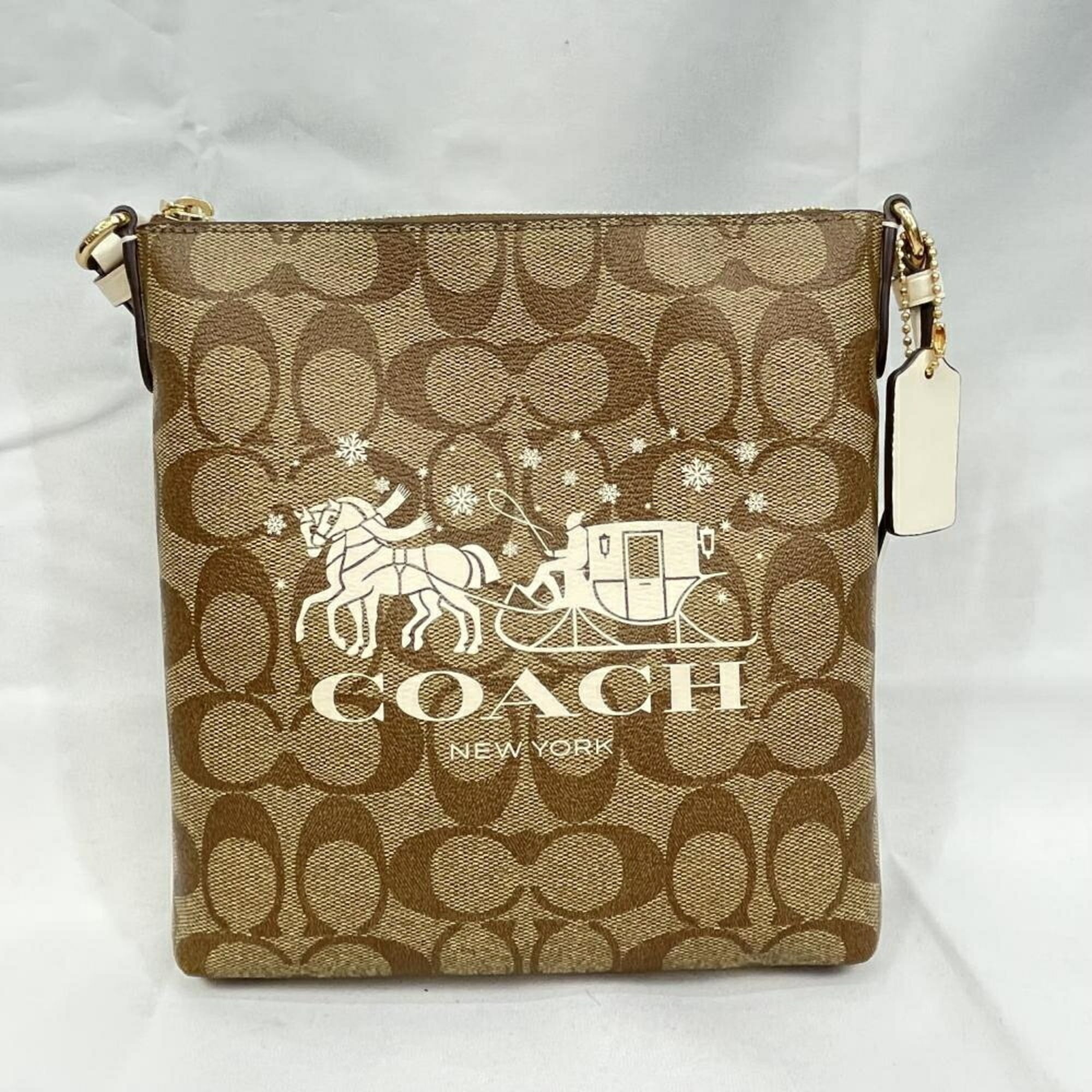 Coach Beige Shoulder Bag (Pre-Owned)