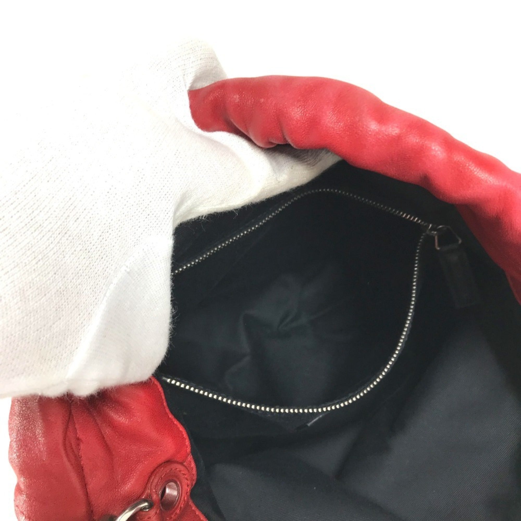 Yves Saint Laurent Red Color Leather Shoulder Bag (Pre-Owned)