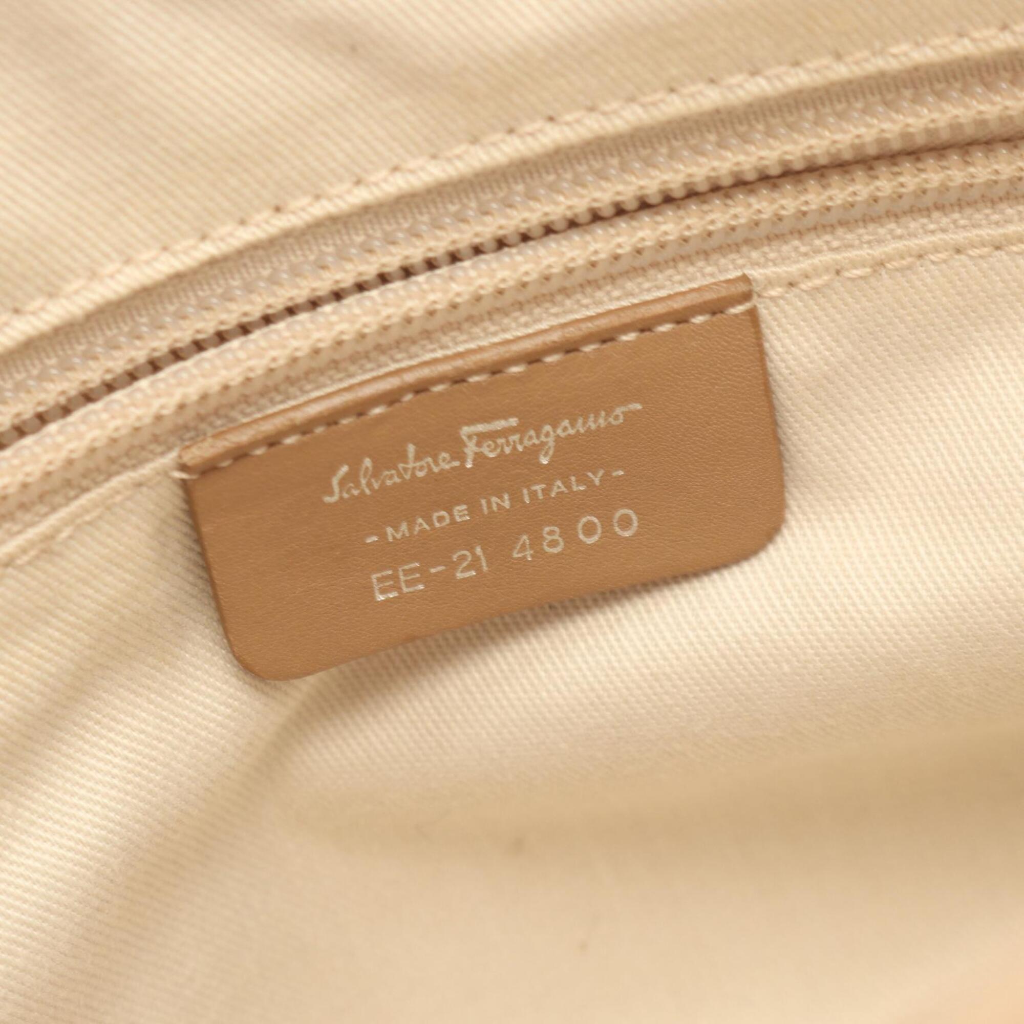Salvatore Ferragamo Beige Leather Handbag Shoulder Bag (Pre-Owned)
