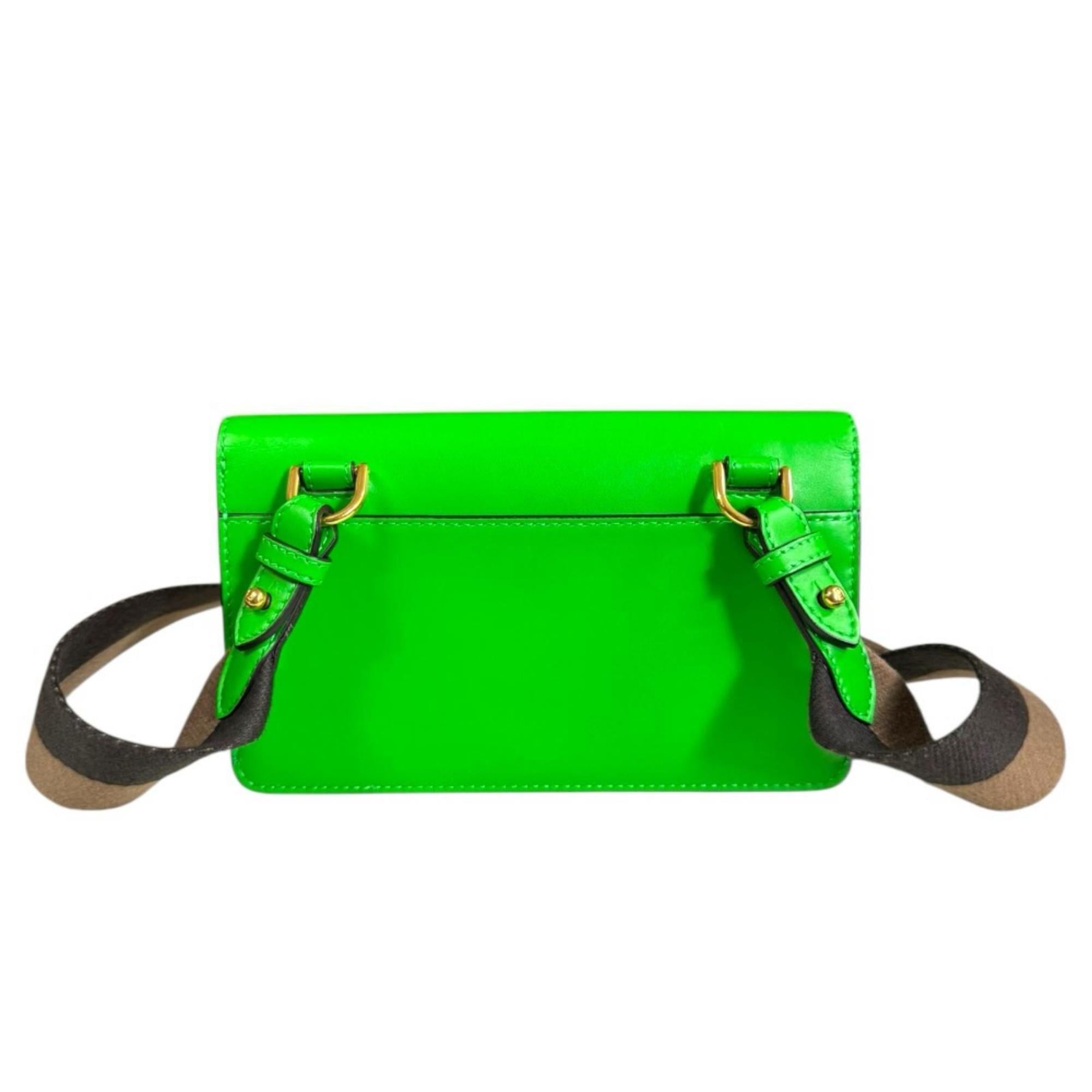 Fendi Baguette Green Leather Shoulder Bag (Pre-Owned)
