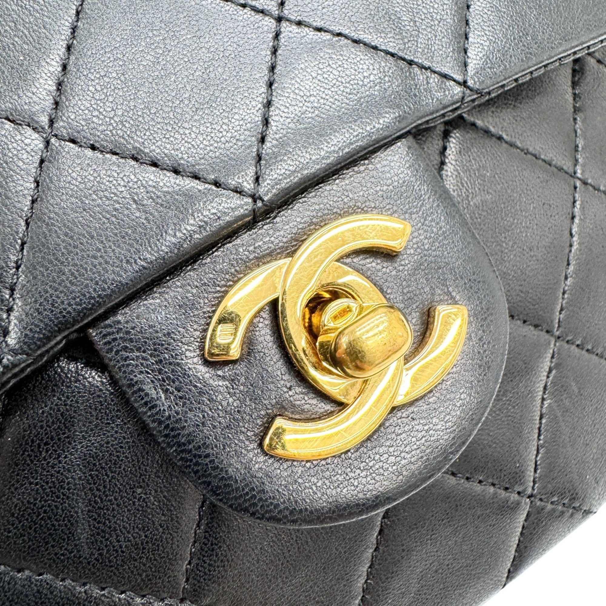 Chanel Black Gold Leather Shoulder Bag (Pre-Owned)