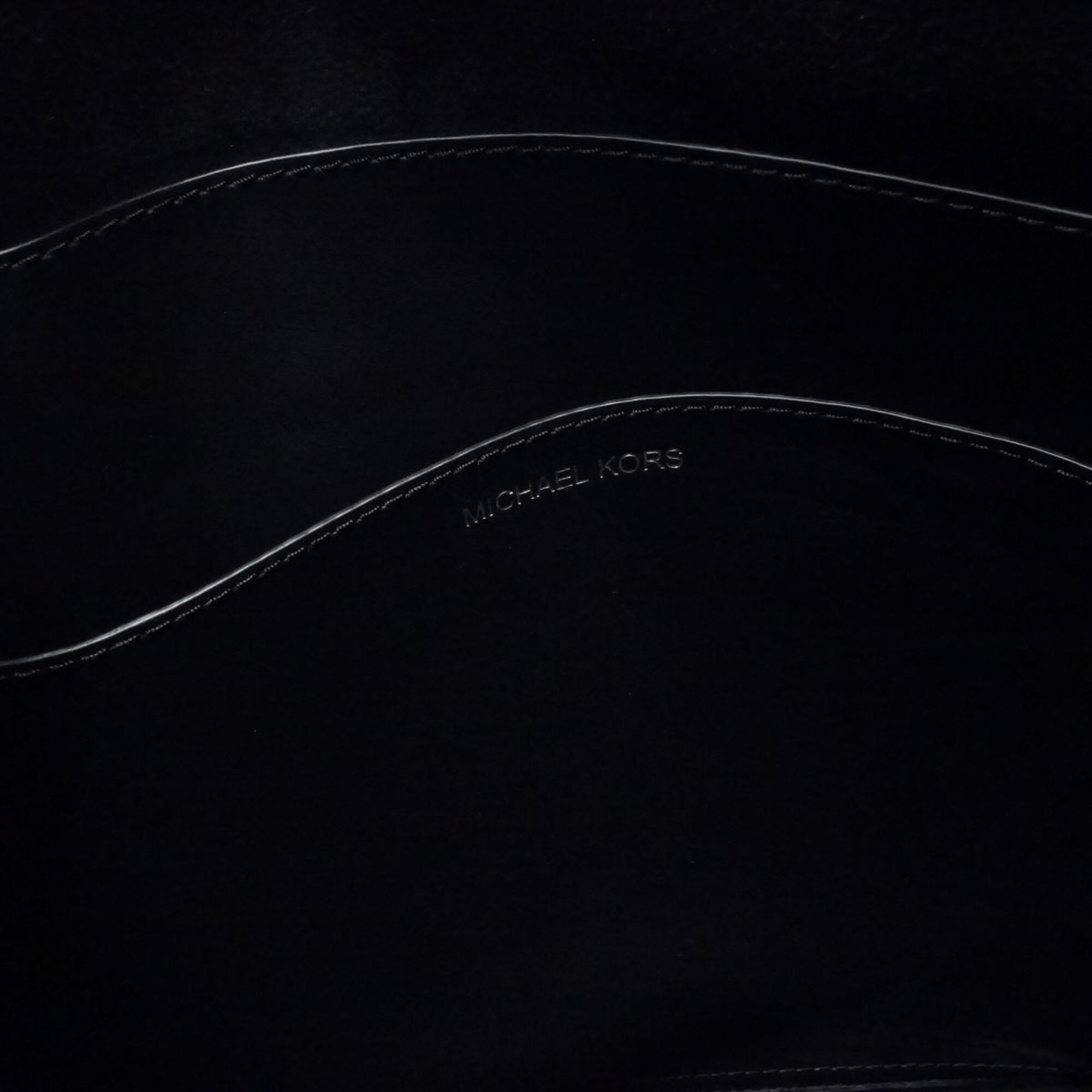 Michael Kors Black Tote Bag (Pre-Owned)