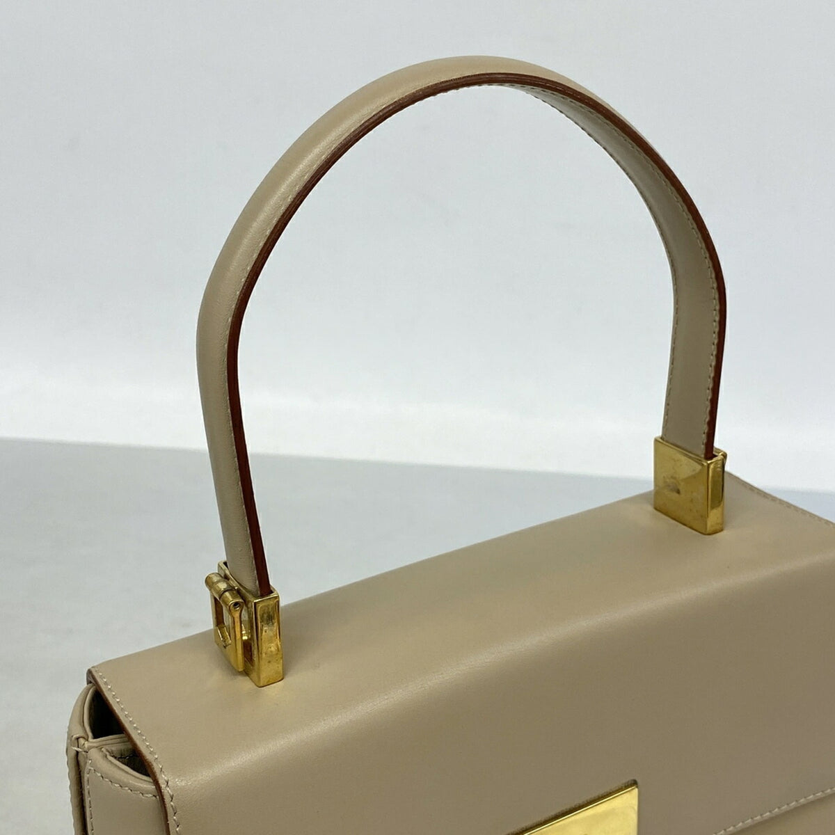 Salvatore Ferragamo Beige Leather Handbag (Pre-Owned)