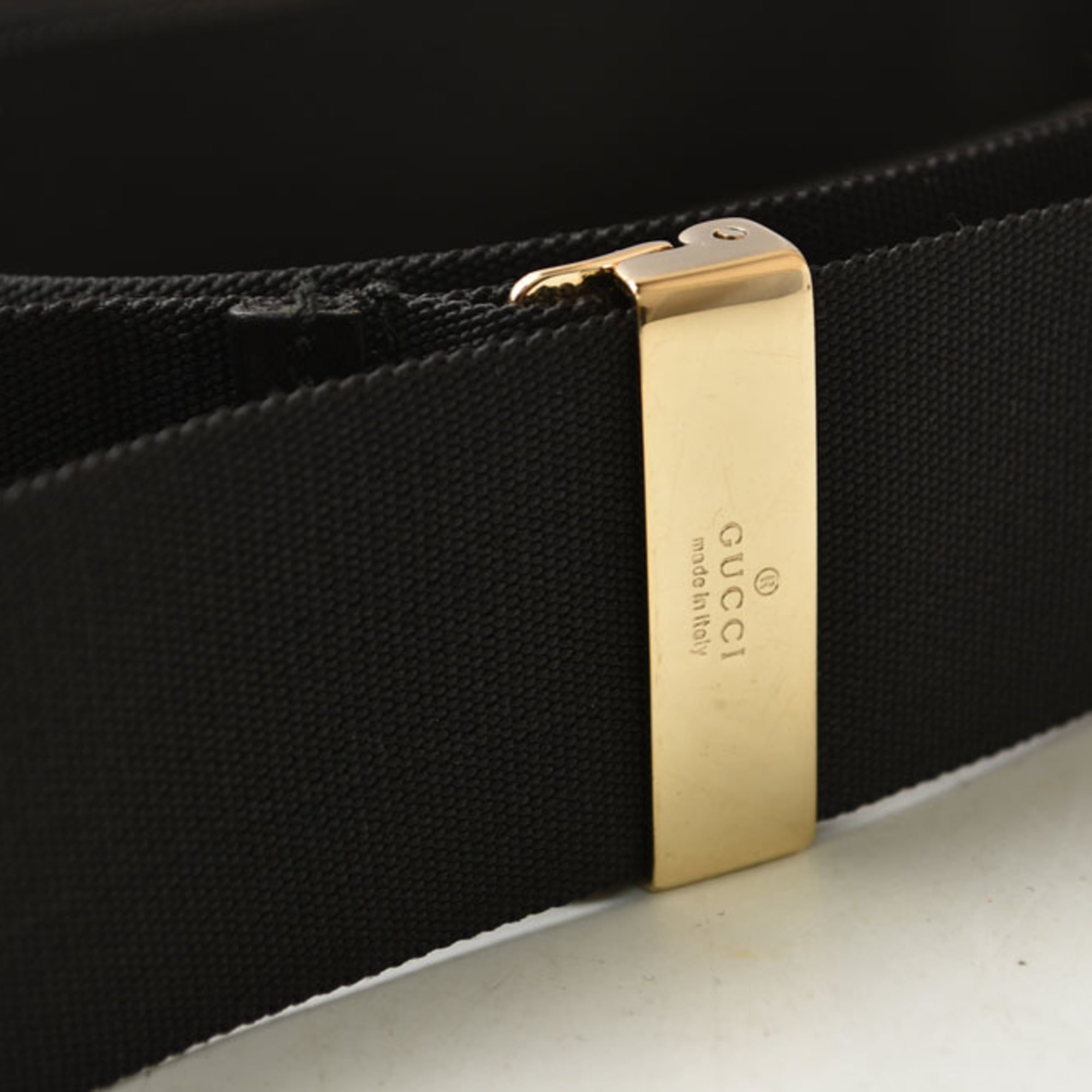 Gucci Black Gg Canvas Shoulder Bag (Pre-Owned)