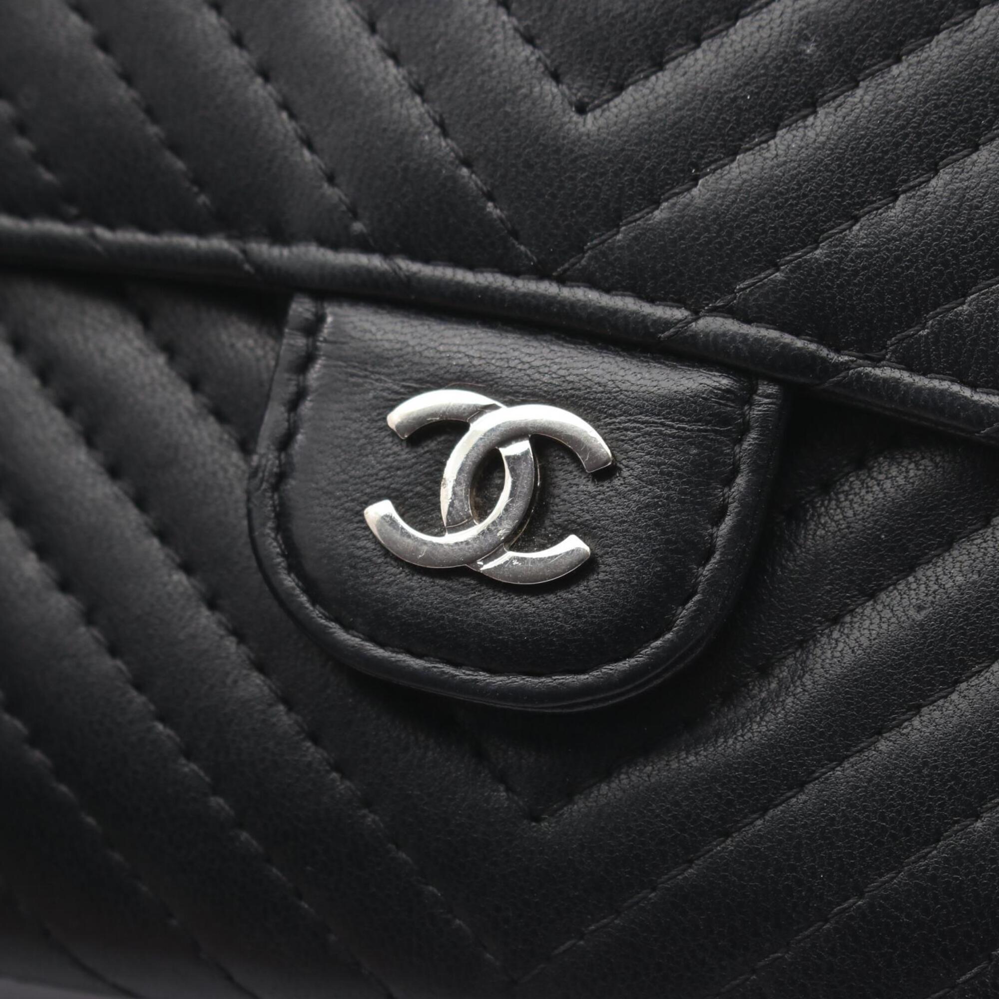 Chanel Black Leather Long Wallet (Bi-Fold) (Pre-Owned)