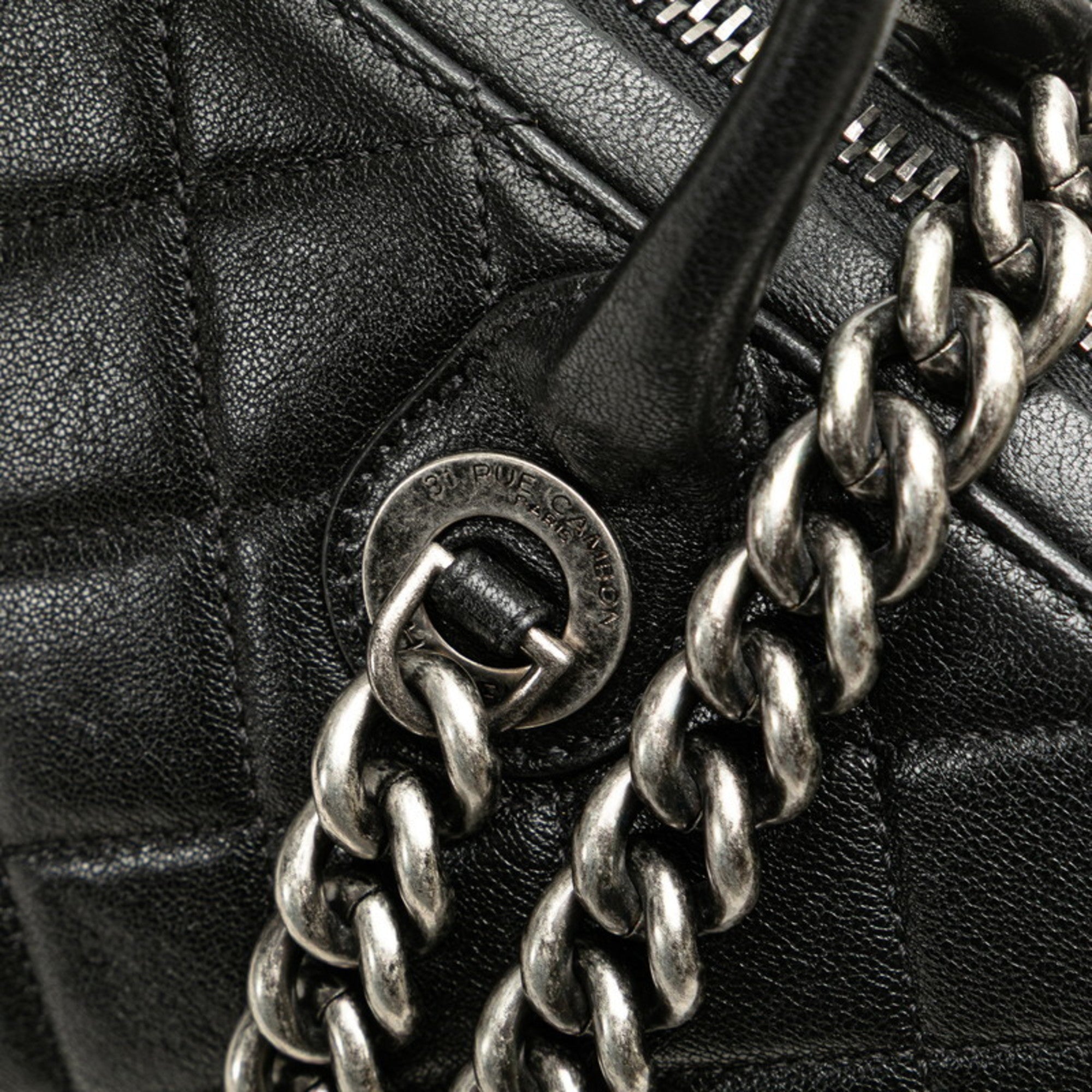 Chanel Black Leather Handbag Shoulder Bag (Pre-Owned)