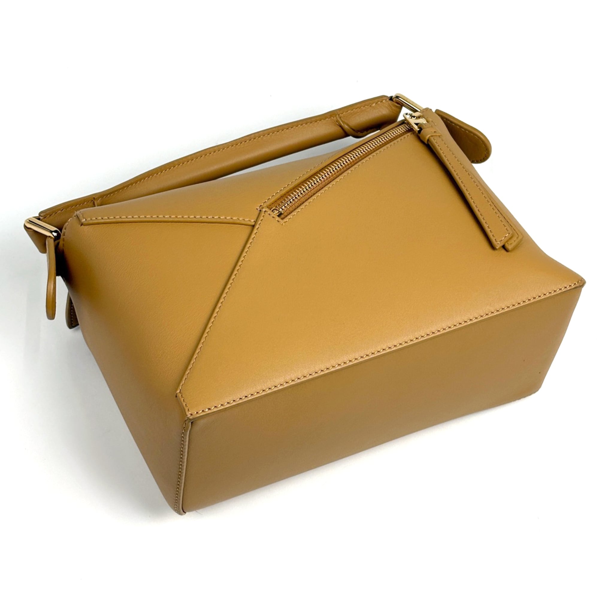 Loewe Beige Yellow Leather Handbag (Pre-Owned)