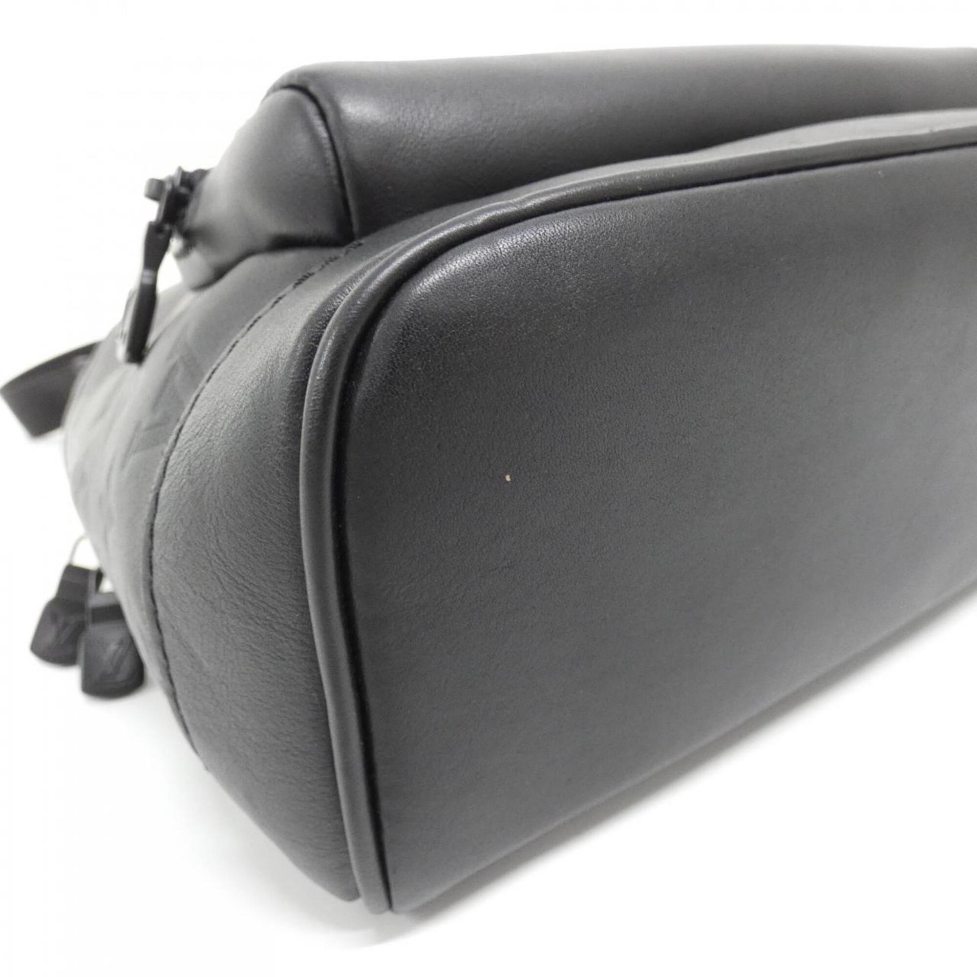 Louis Vuitton Black Leather Shoulder Bag (Pre-Owned)