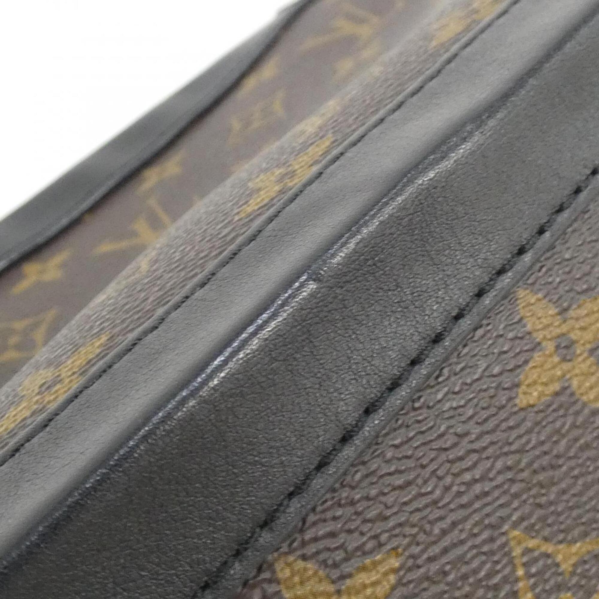 Louis Vuitton Marron Coated Canvas Shoulder Bag (Pre-Owned)