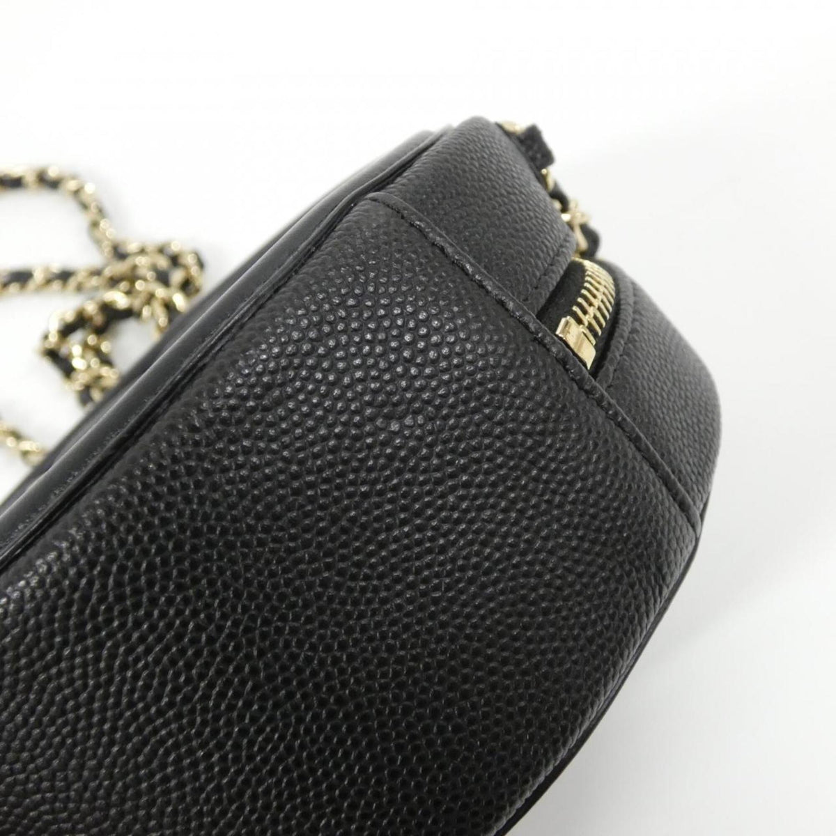 Chanel Black Grained Calfskin Shoulder Bag (Pre-Owned)
