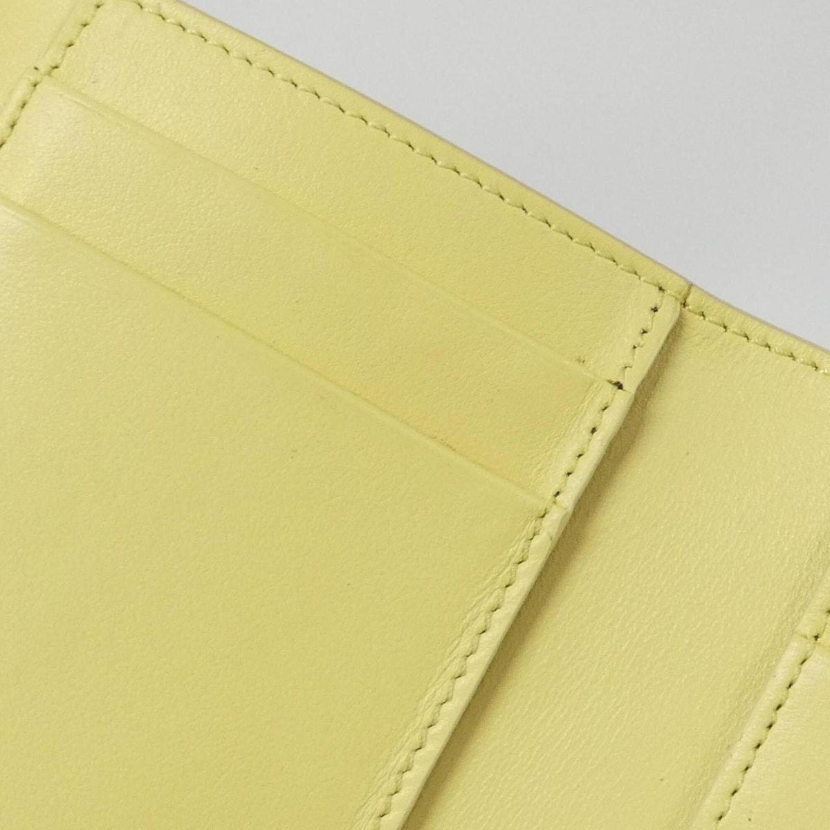 Fendi Leather Wallet (Tri-Fold) (Pre-Owned)