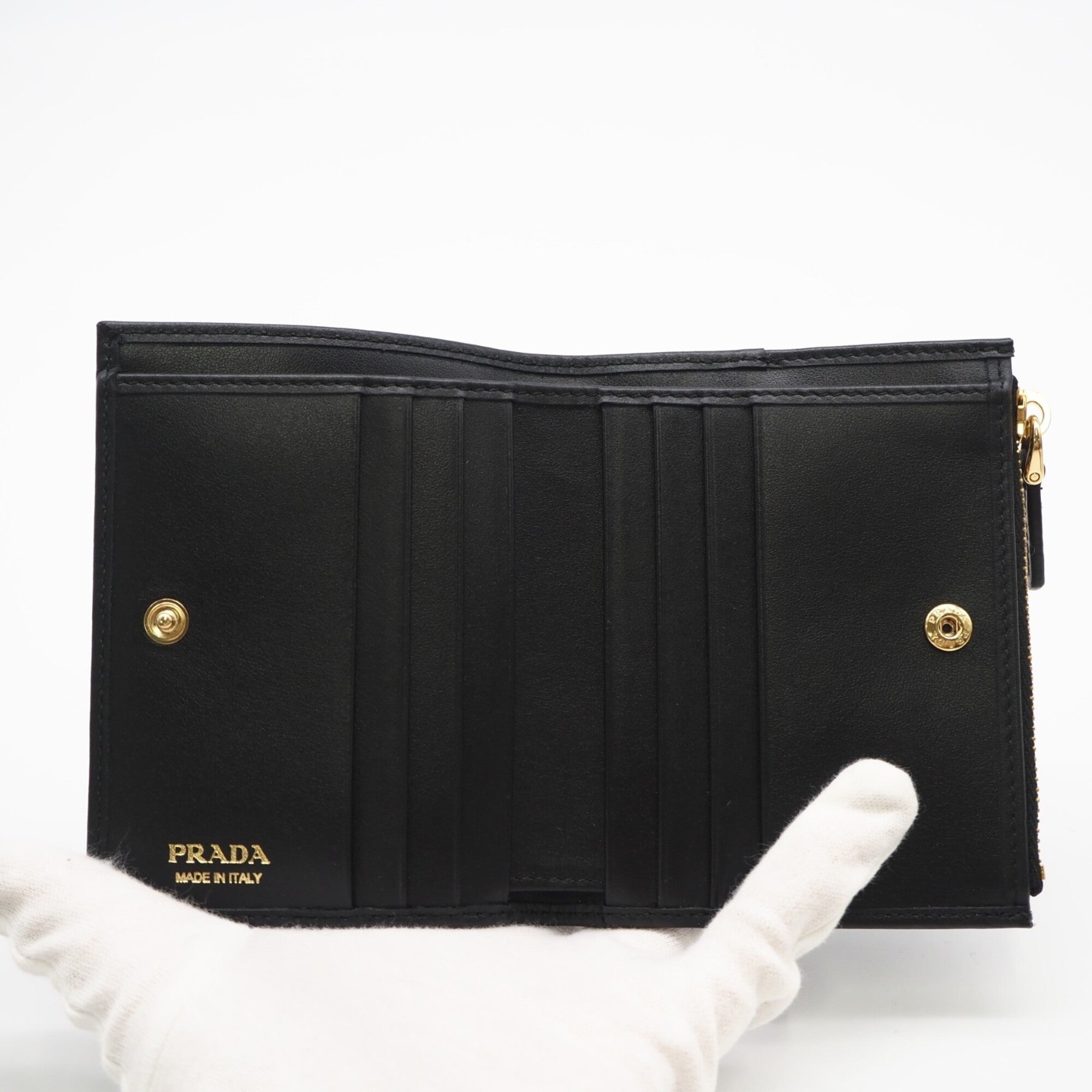 Prada Black Leather Wallet (Bi-Fold) (Pre-Owned)