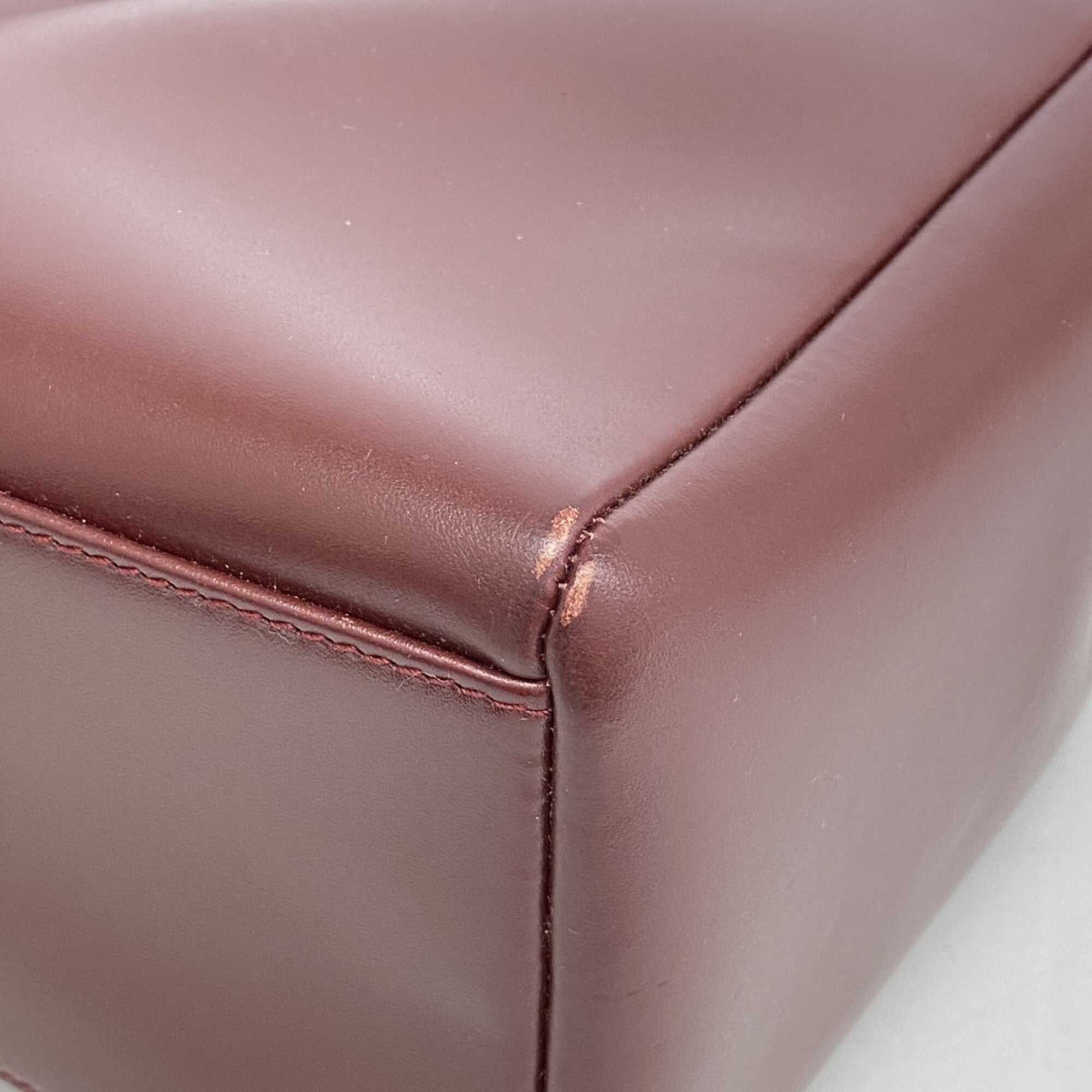 Cartier Bordeaux Leather Shoulder Bag (Pre-Owned)