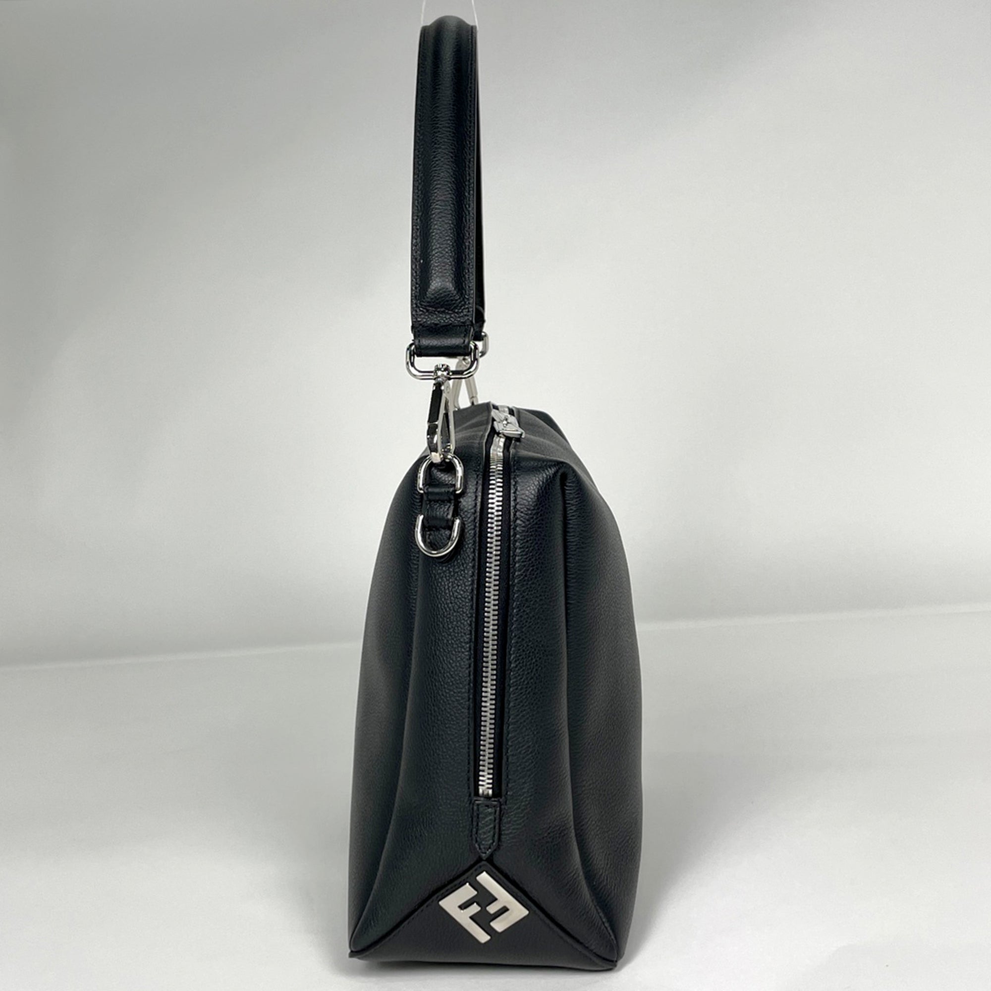 Fendi Black Leather Handbag (Pre-Owned)