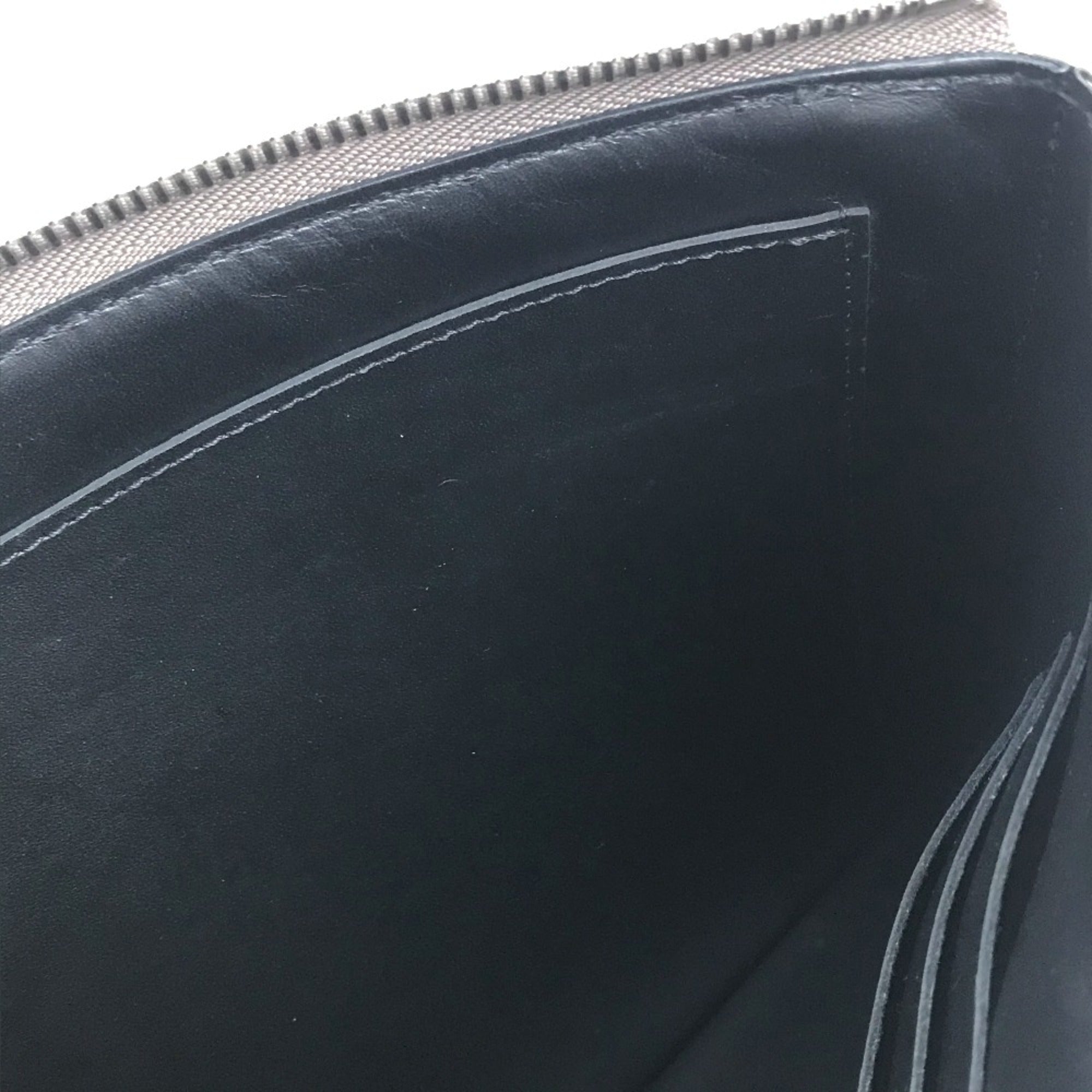 Louis Vuitton Gray Leather Clutch Bag (Pre-Owned)