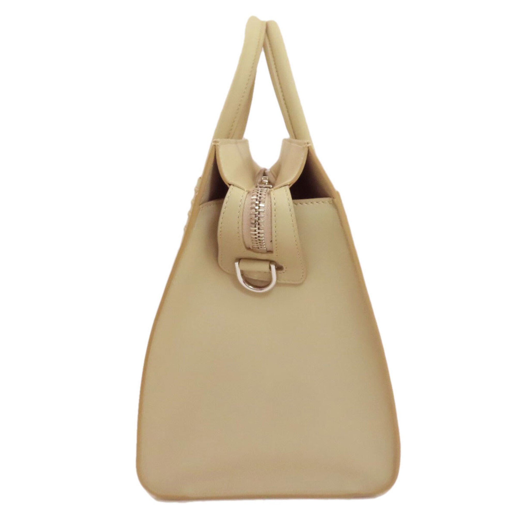 Tod's Ivory Leather Handbag (Pre-Owned)