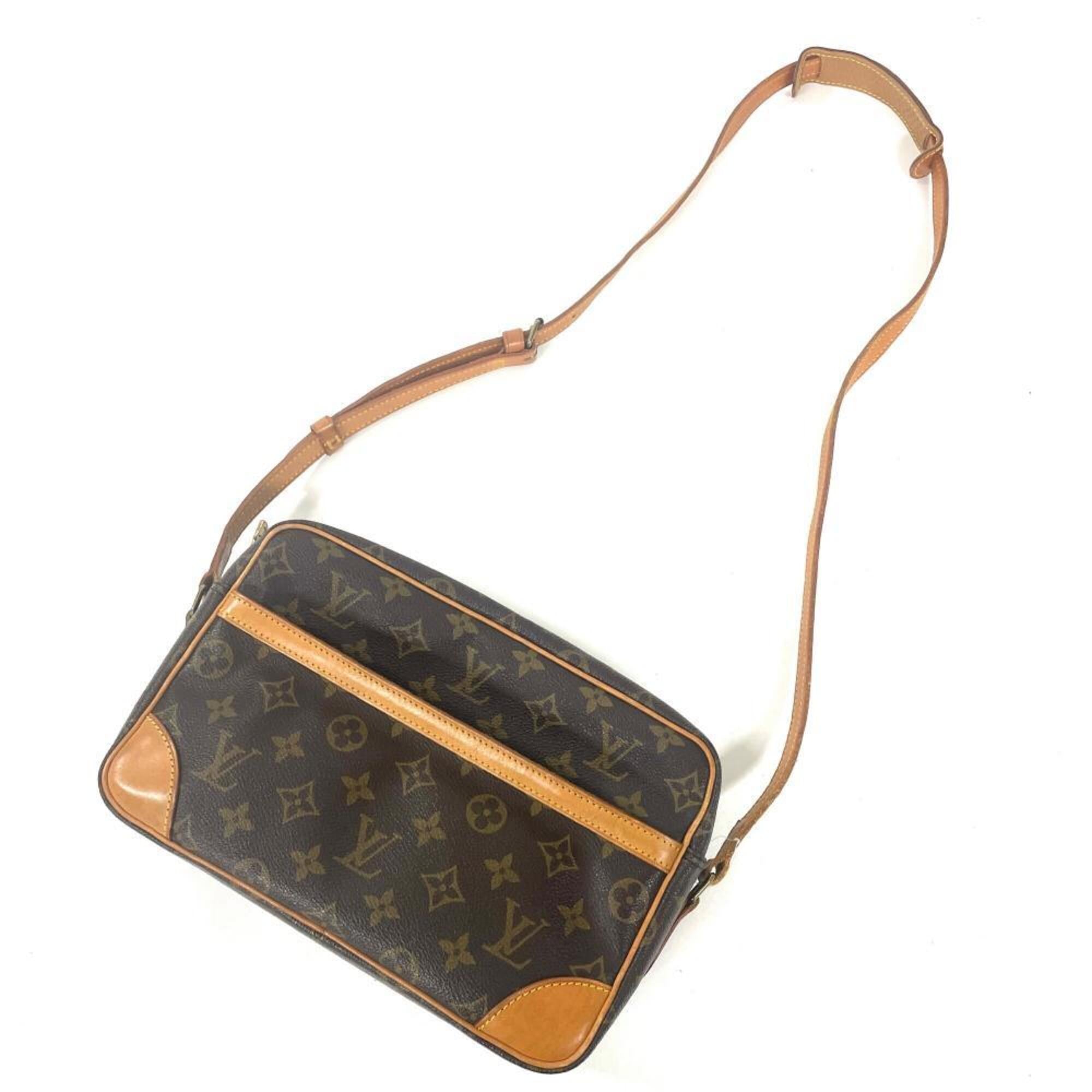 Louis Vuitton Monogram Brown Monogram Monogram Shoulder Bag (Pre-Owned)
