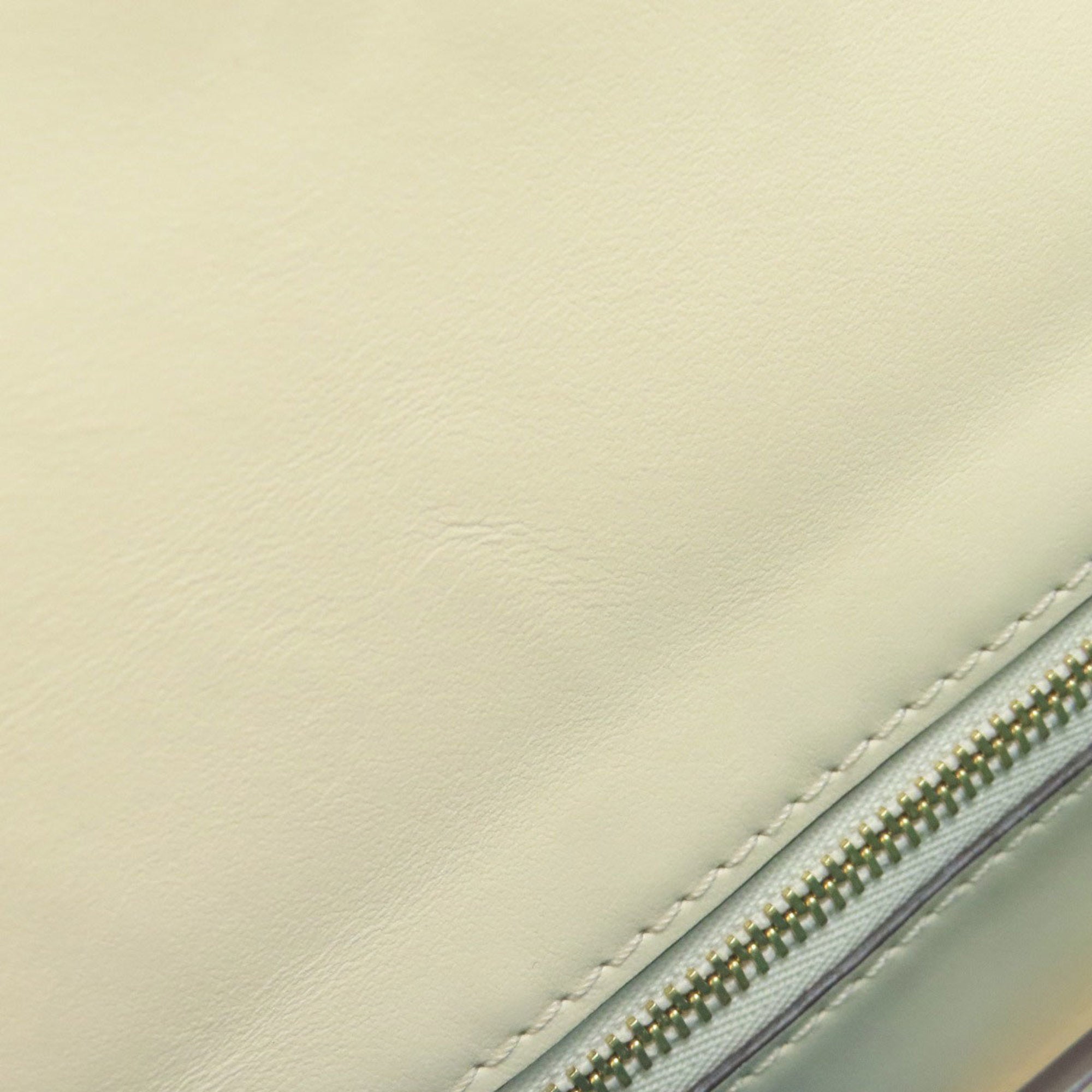 Louis Vuitton Cream Leather Shoulder Bag (Pre-Owned)