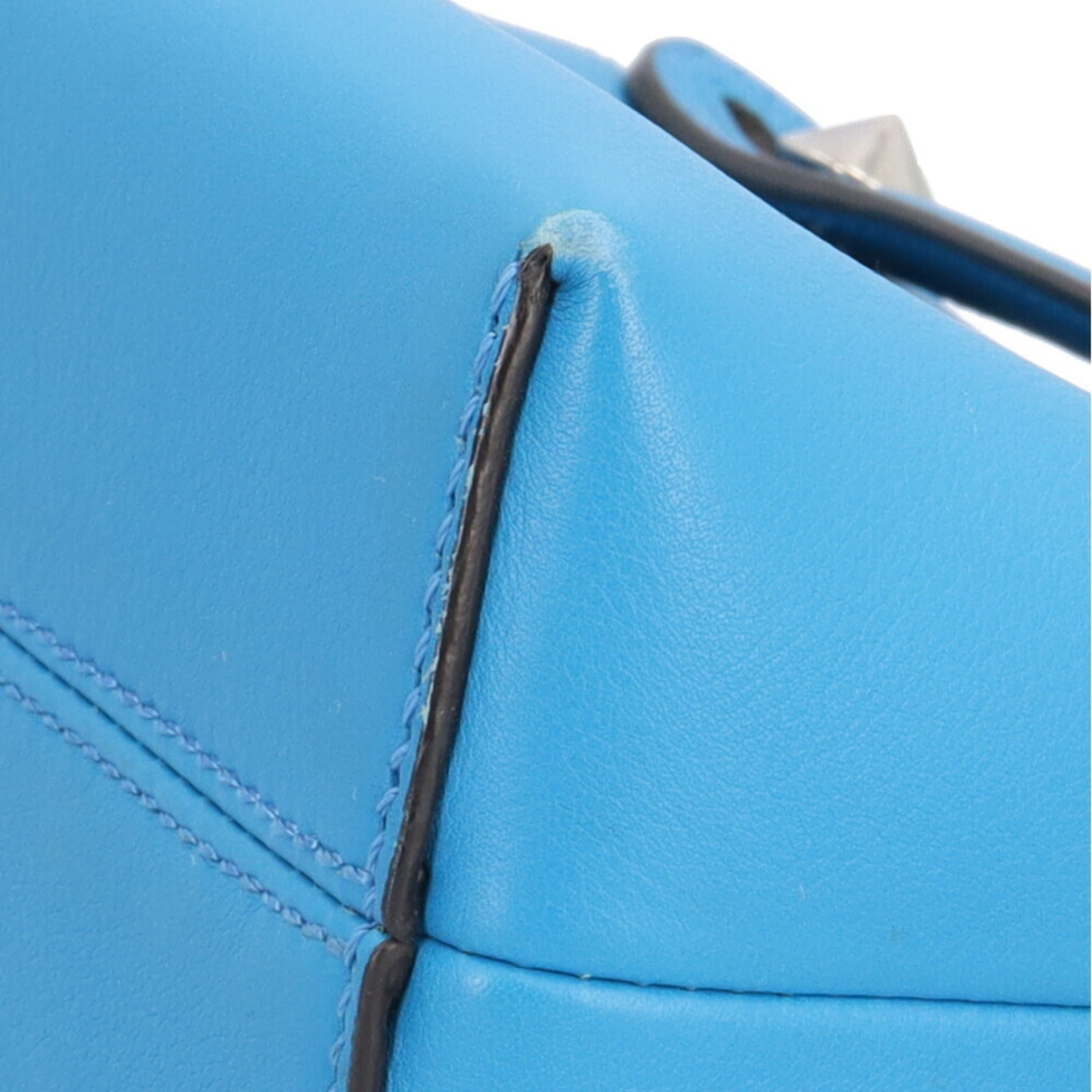 Fendi Blue Leather Shoulder Bag (Pre-Owned)