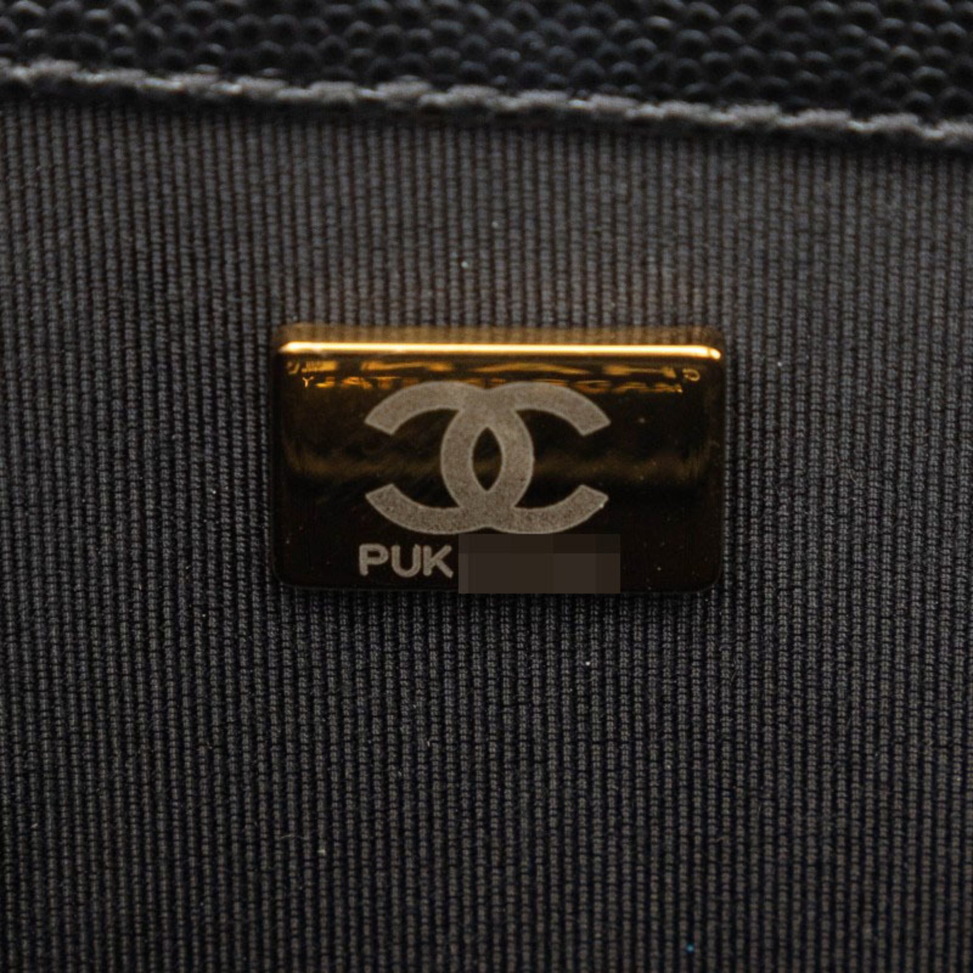 Chanel Black Grained Calfskin Shoulder Bag (Pre-Owned)