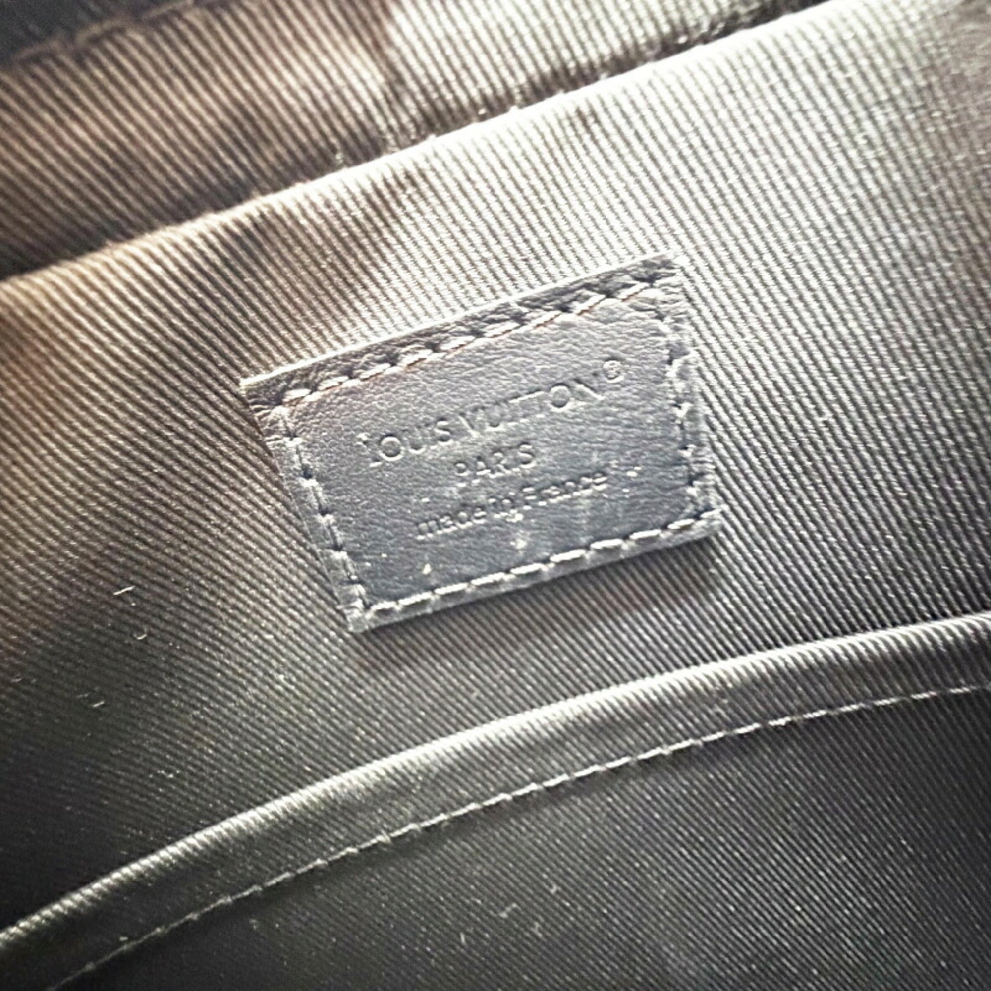 Louis Vuitton Monogram Eclipse Black Gray Monogram Eclipse Monogram Eclipse Pouch Shoulder Bag (Pre-Owned)