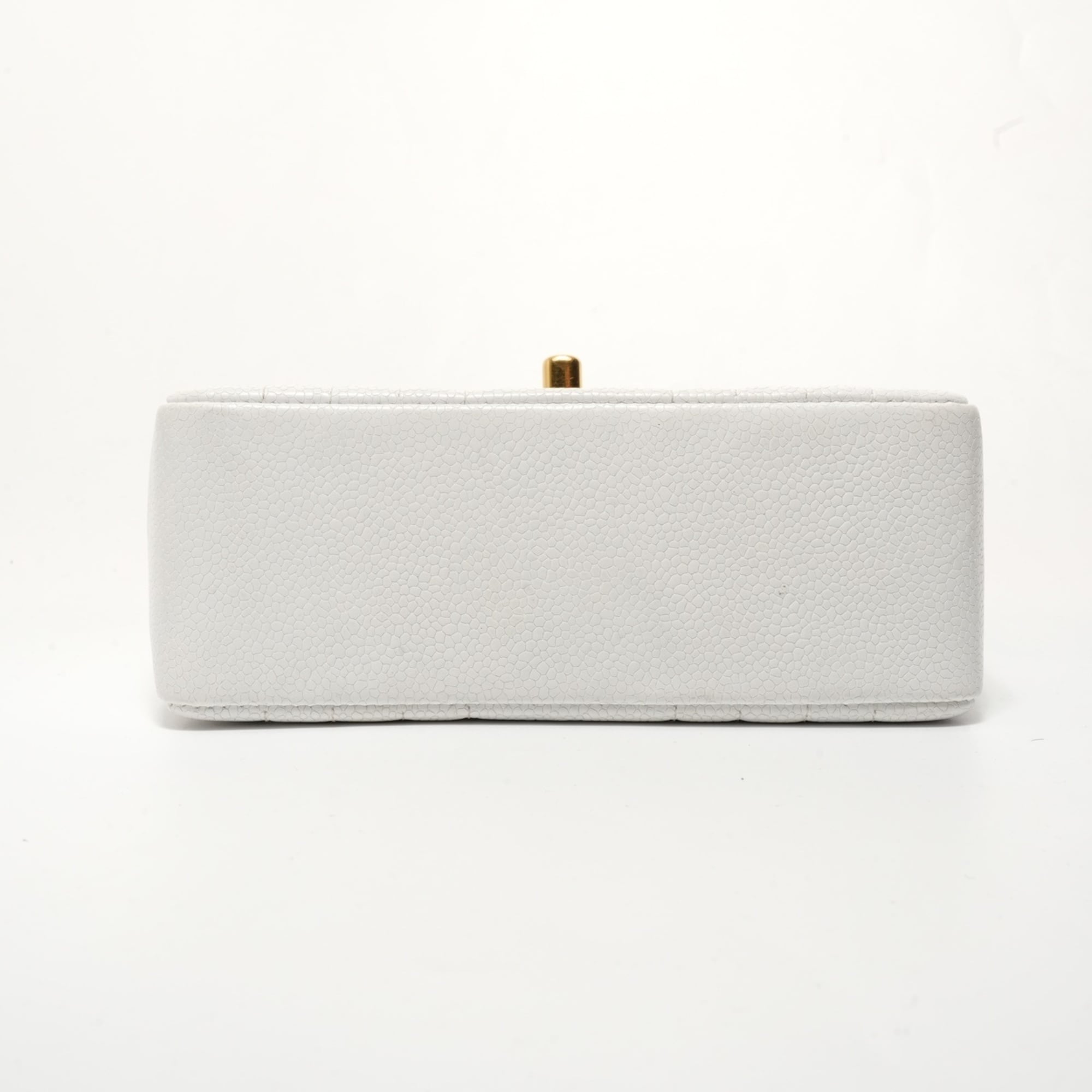 Chanel White Grained Calfskin Shoulder Bag (Pre-Owned)