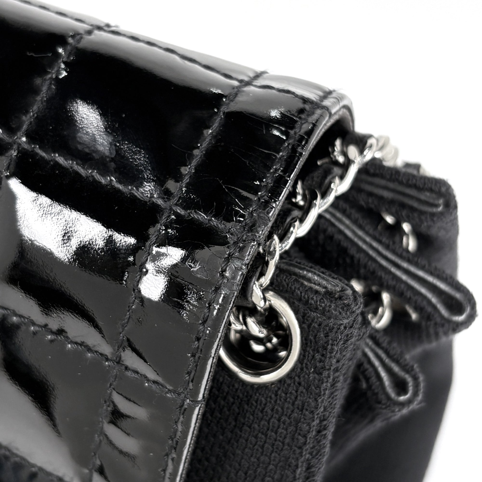 Chanel Black Patent Leather Shoulder Bag (Pre-Owned)