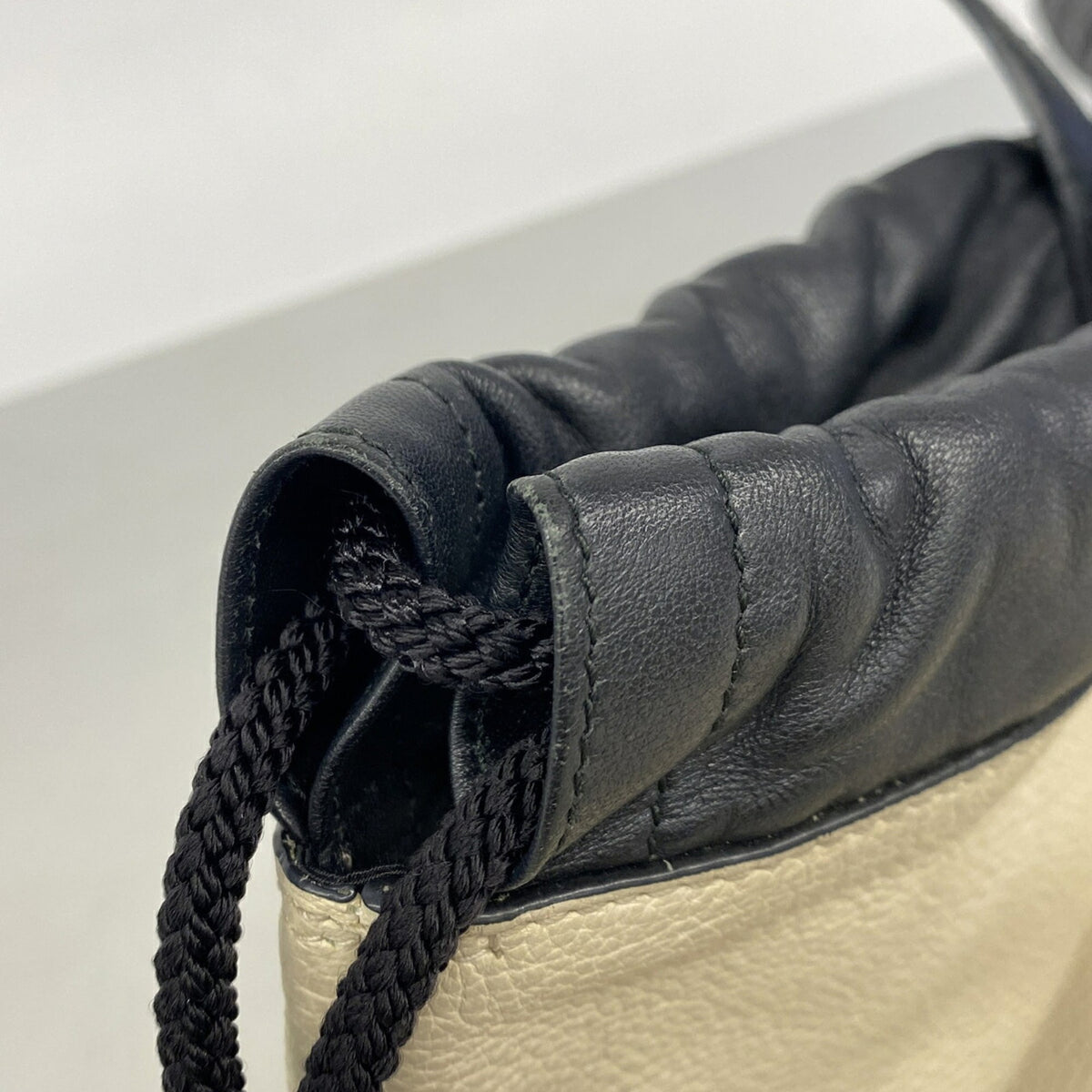 Gucci Ivory Leather Backpack (Pre-Owned)