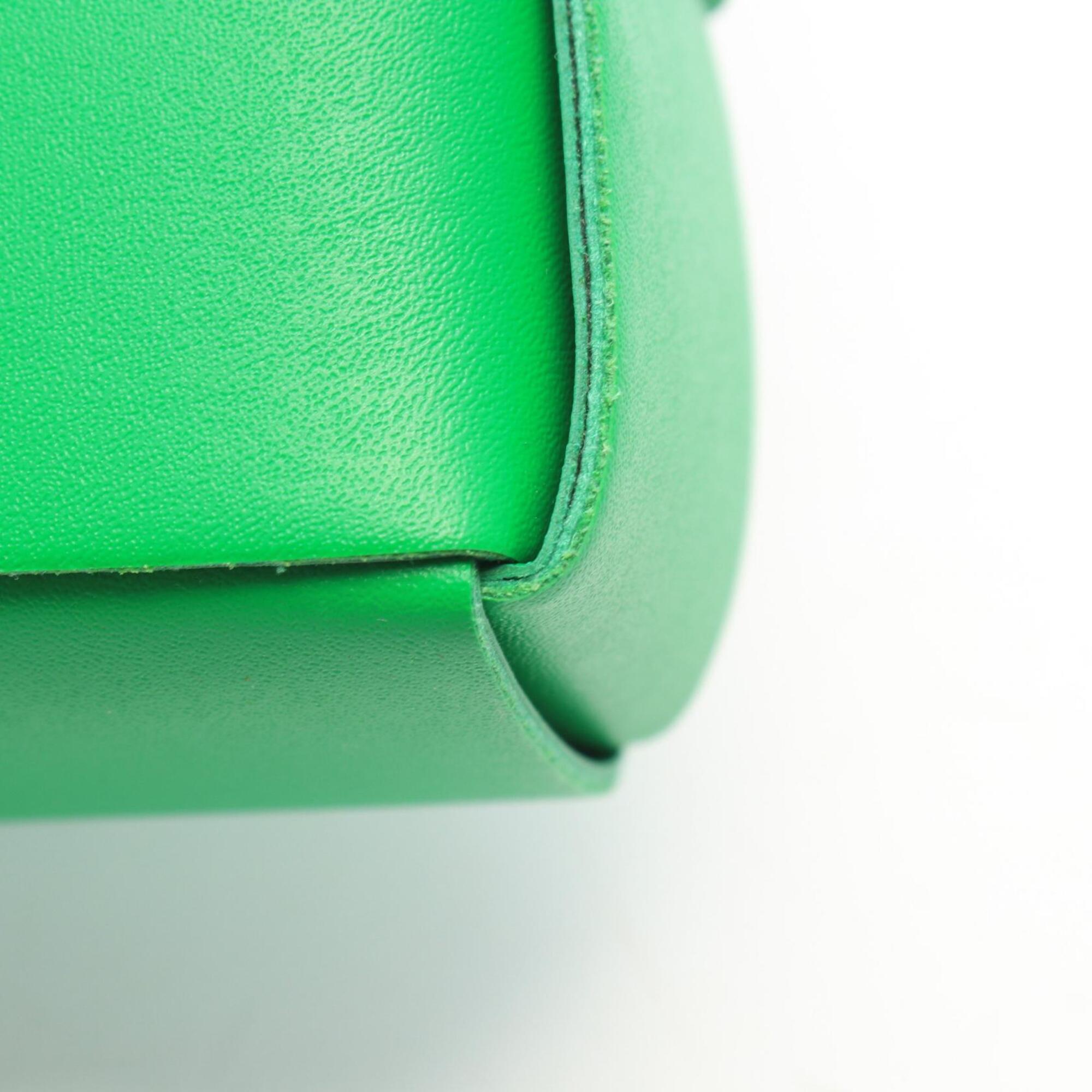 Bottega Veneta Green Leather Crossbody Bag Shoulder Bag (Pre-Owned)