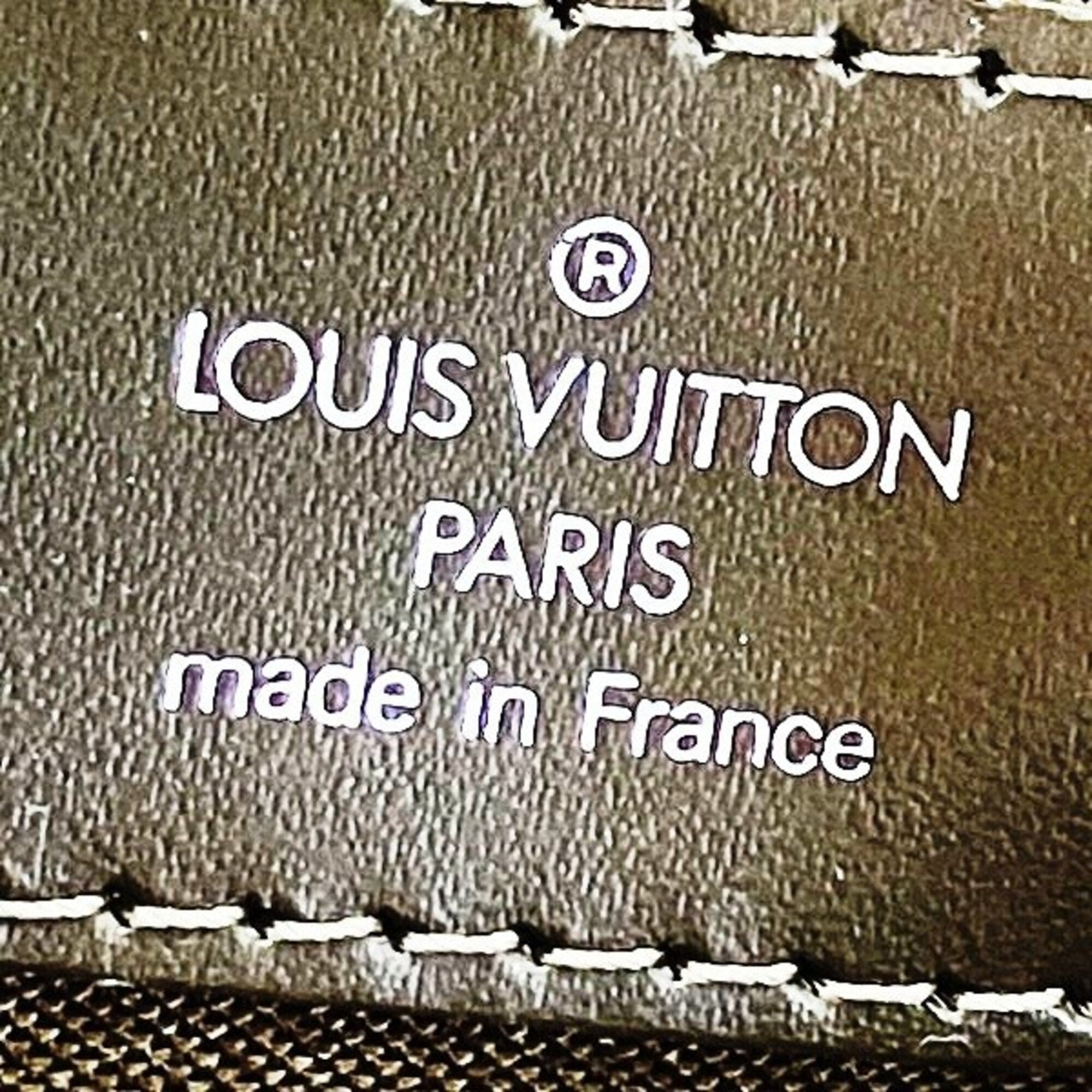 Louis Vuitton Brown Grizzly Taiga Leather Briefcase Handbag Tote Bag (Pre-Owned)