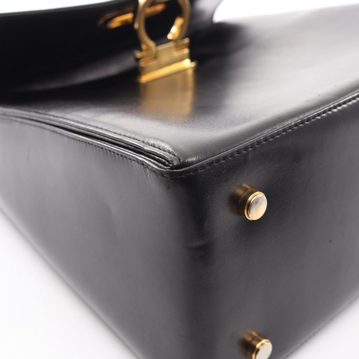 Salvatore Ferragamo Black Leather Handbag (Pre-Owned)