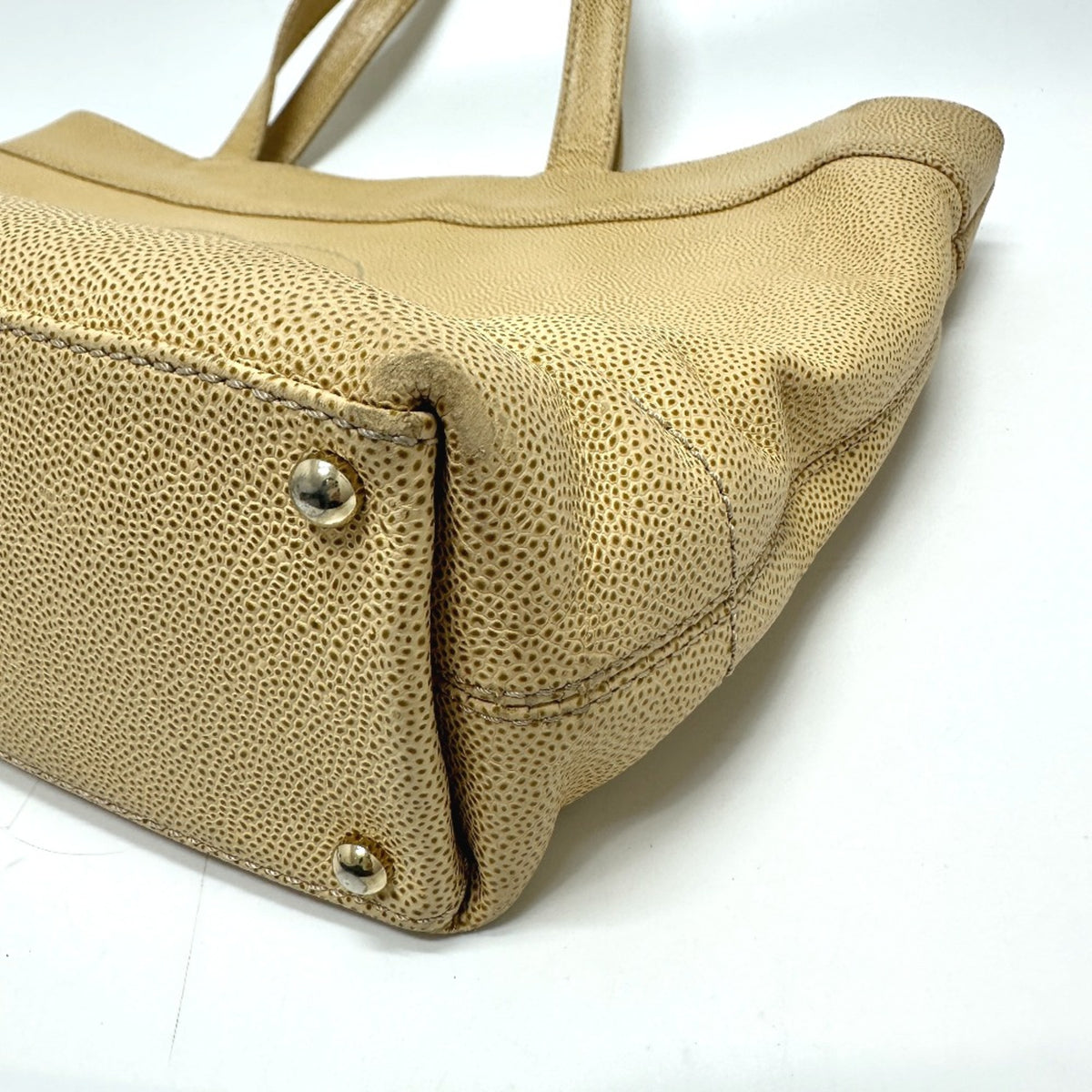 Chanel Beige Leather Tote Bag (Pre-Owned)
