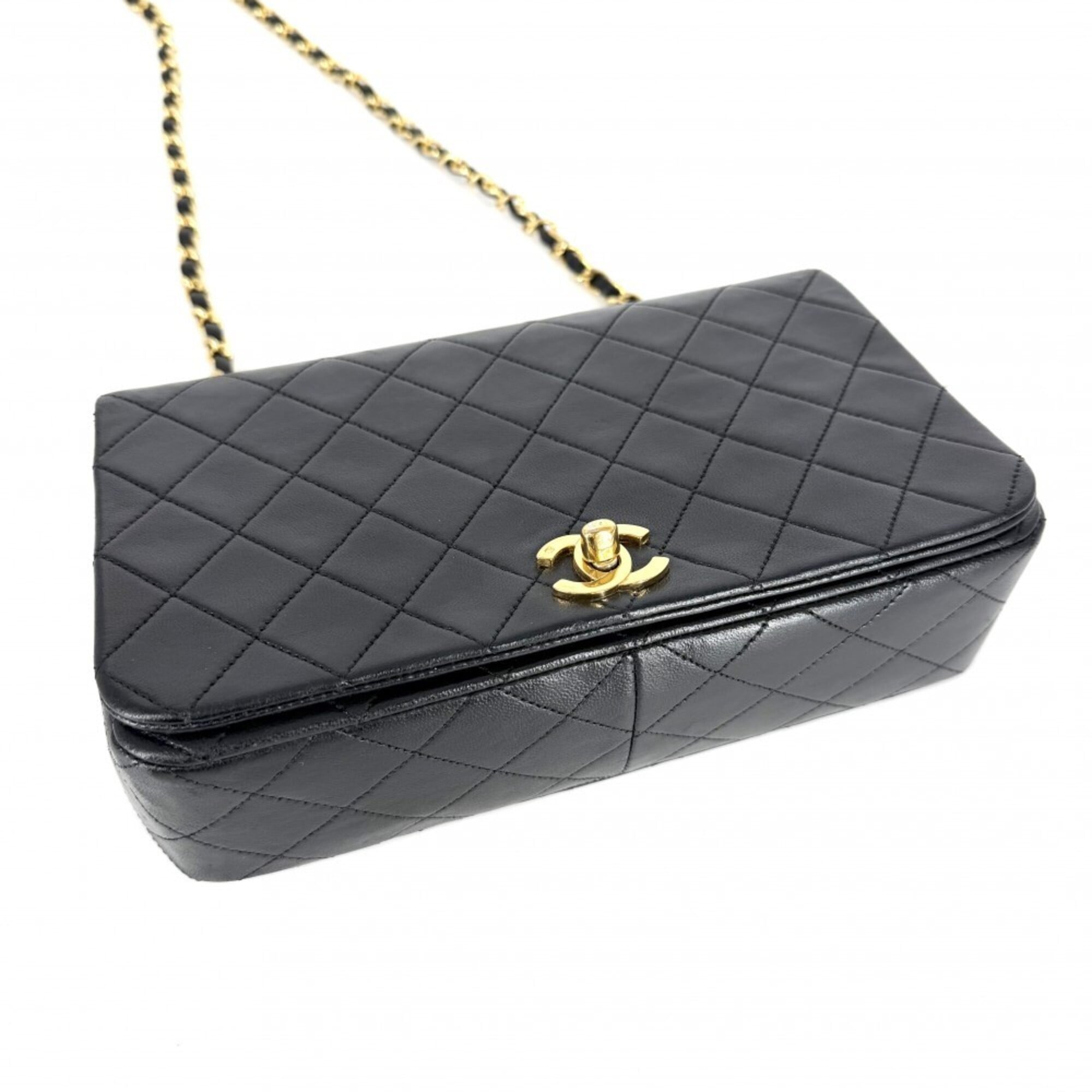 Chanel Black White Leather Shoulder Bag (Pre-Owned)