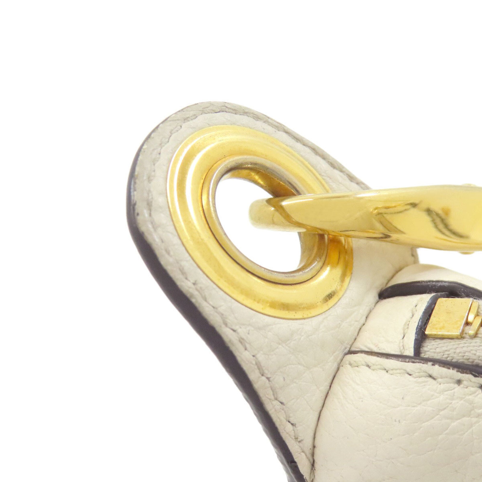 Prada White Leather Shoulder Bag (Pre-Owned)