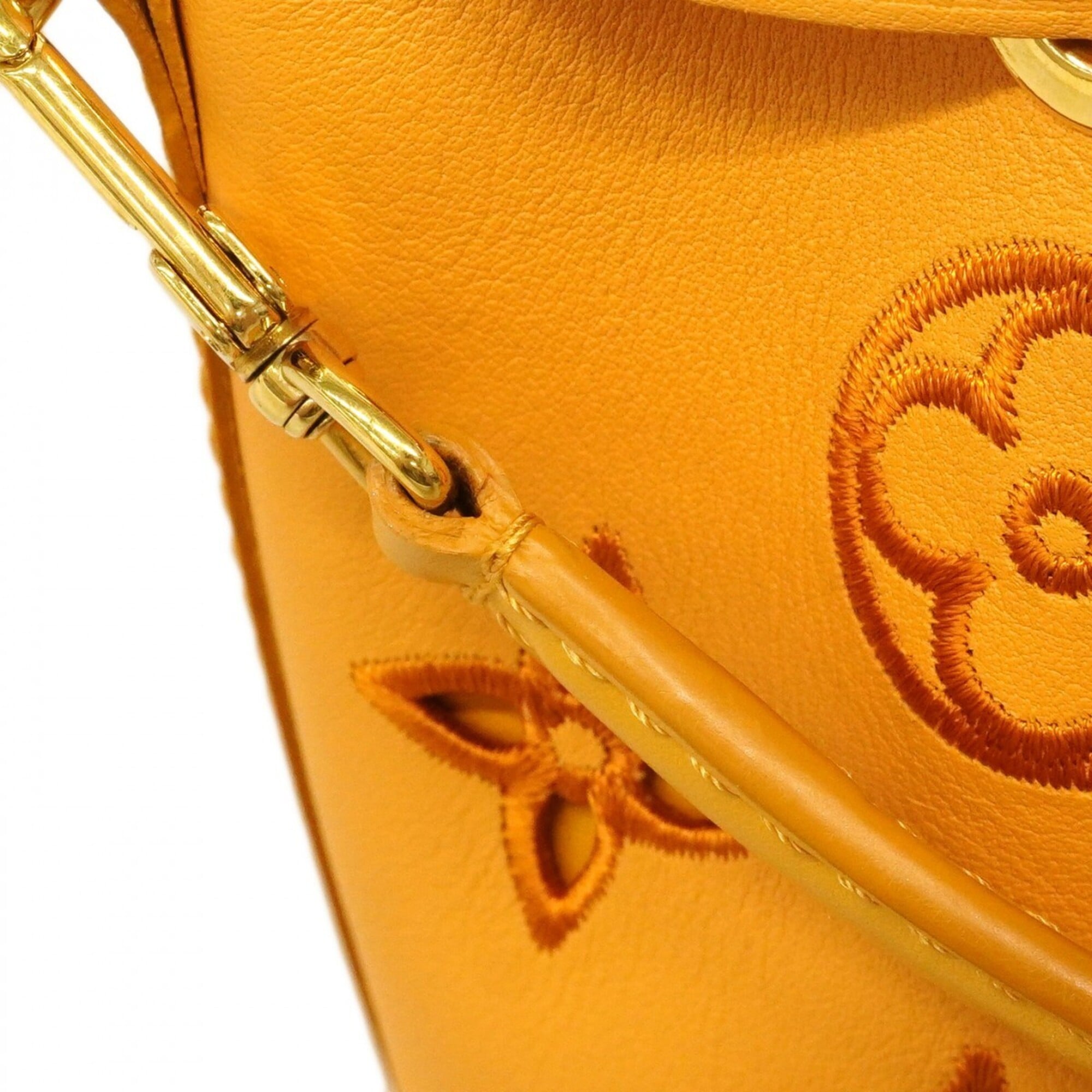 Louis Vuitton Saffron Handbag (Pre-Owned)