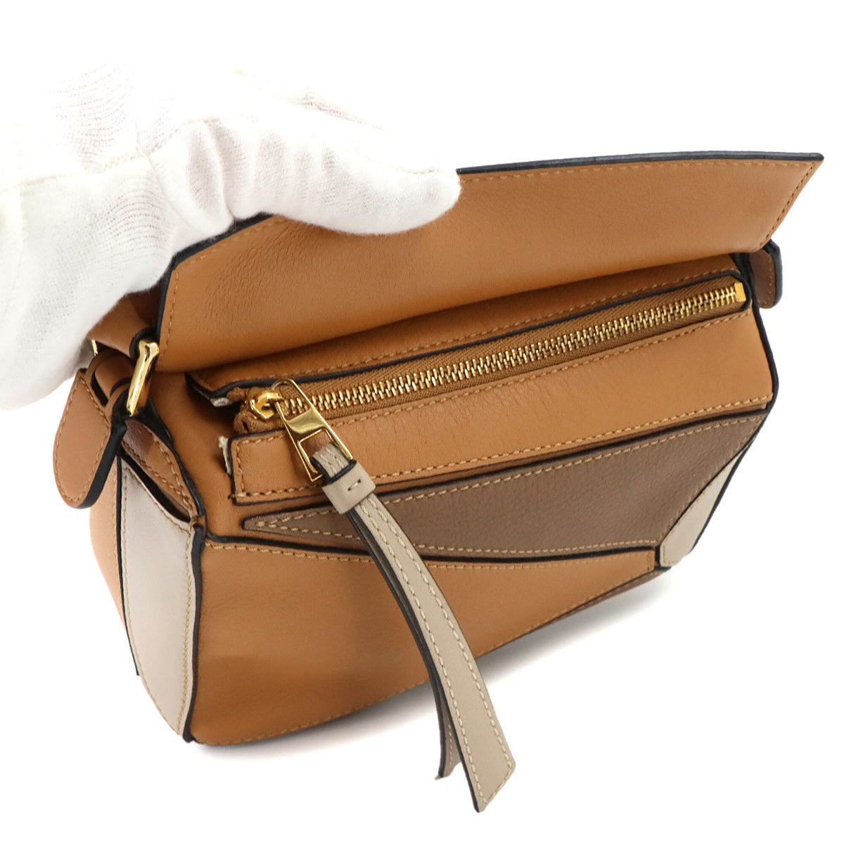 Loewe Beige Brown Leather Handbag (Pre-Owned)