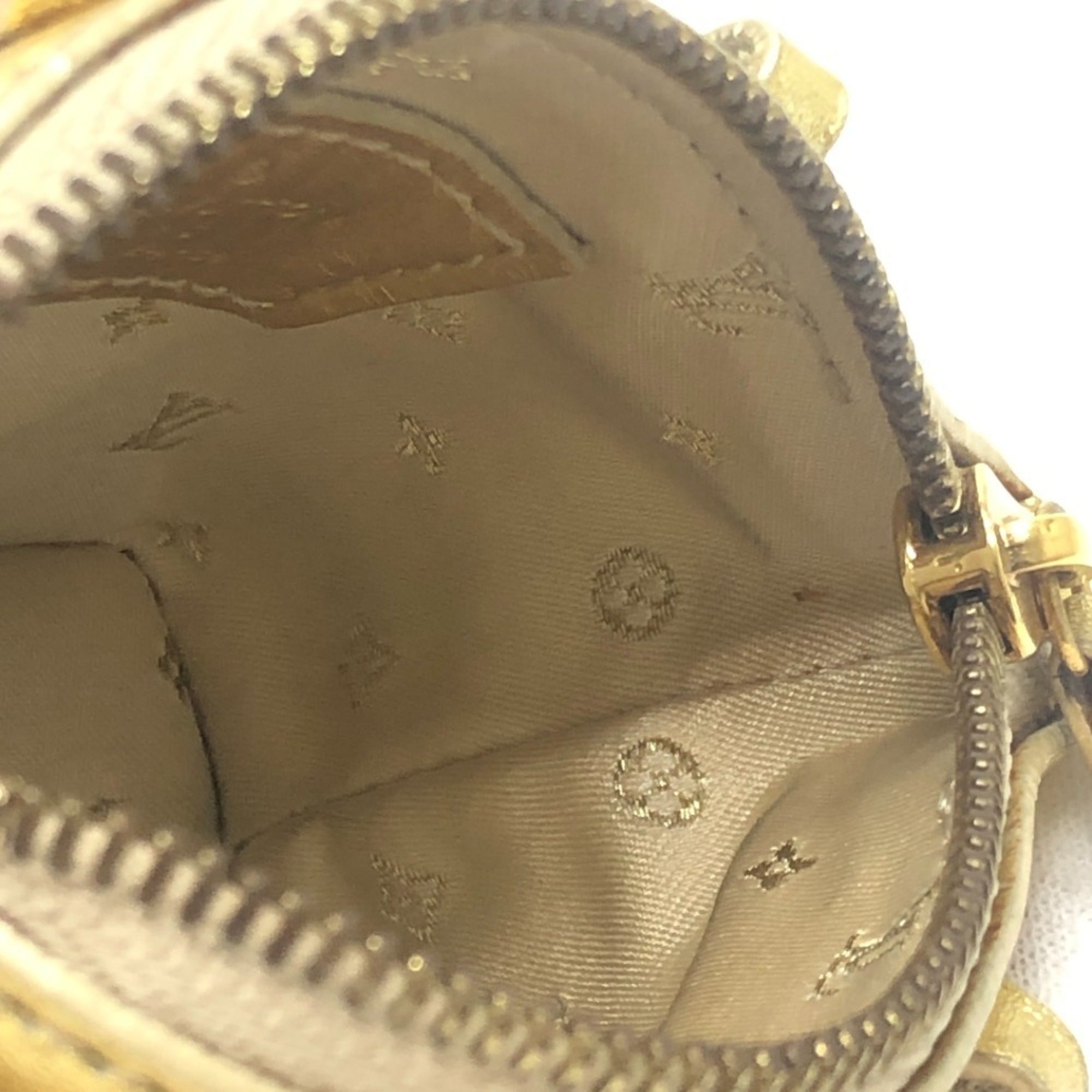 Louis Vuitton Gold Suhali Leather Handbag Pouch (Pre-Owned)