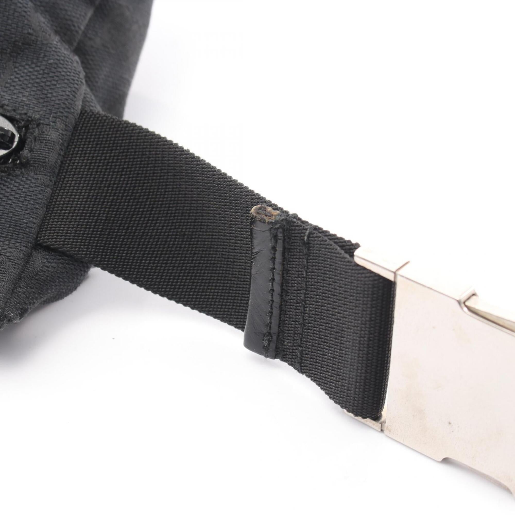 Gucci Black Canvas Leather Fanny Pack Handbag (Pre-Owned)