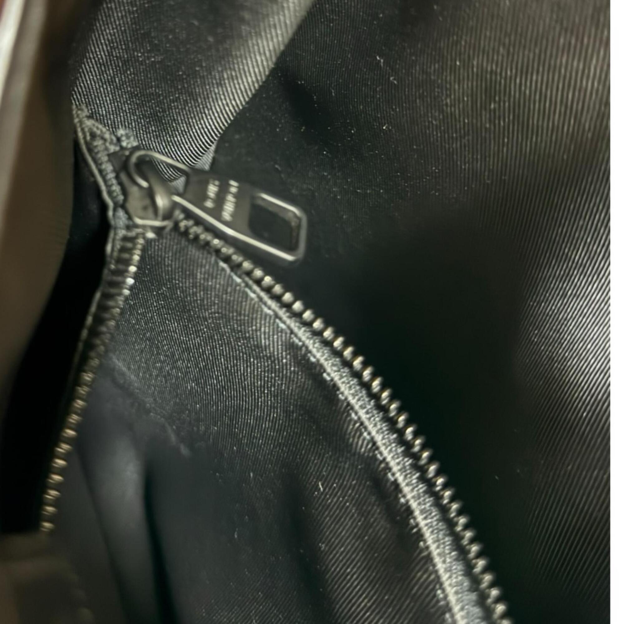Louis Vuitton Black Epi Leather Shoulder Bag (Pre-Owned)