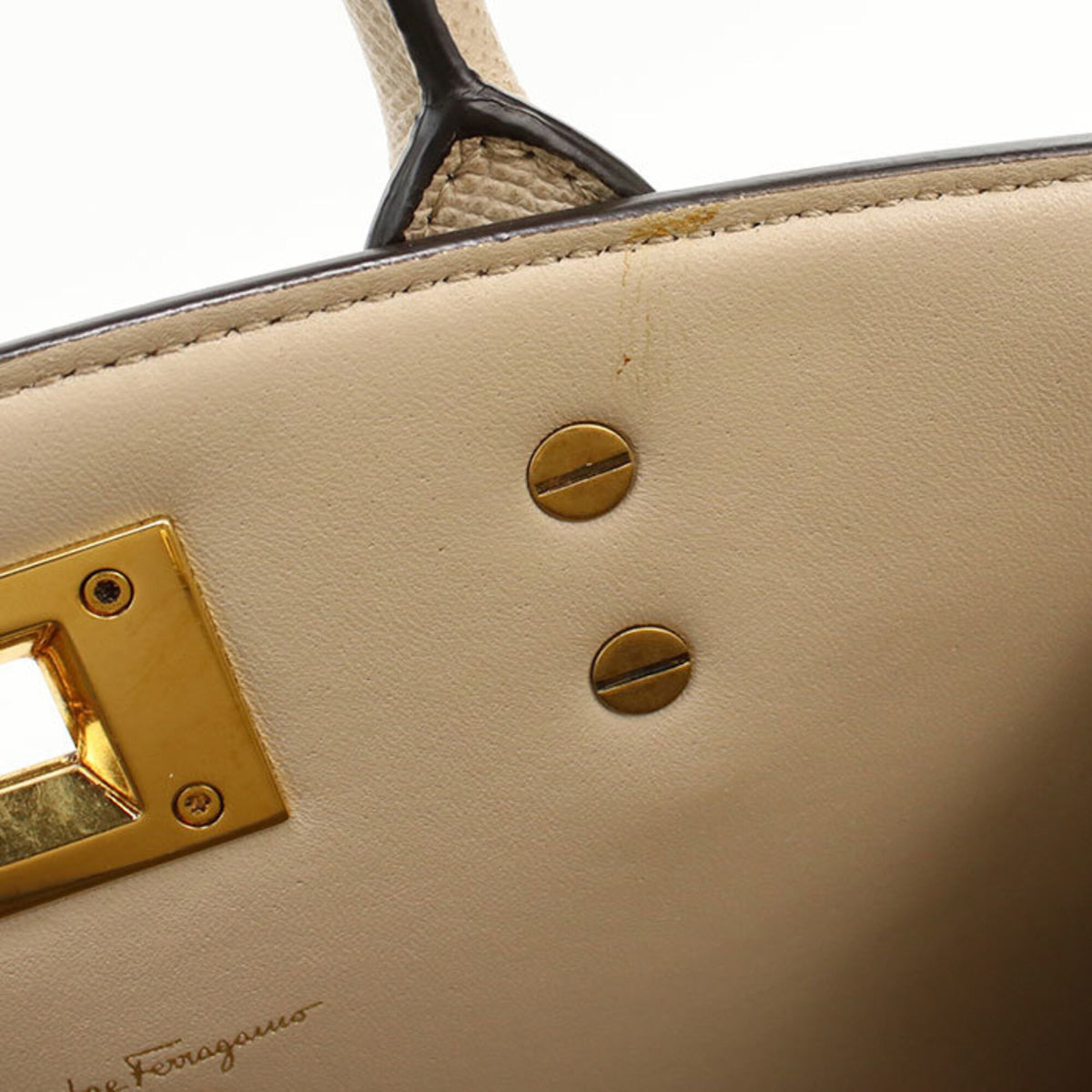 Salvatore Ferragamo Beige Leather Handbag (Pre-Owned)