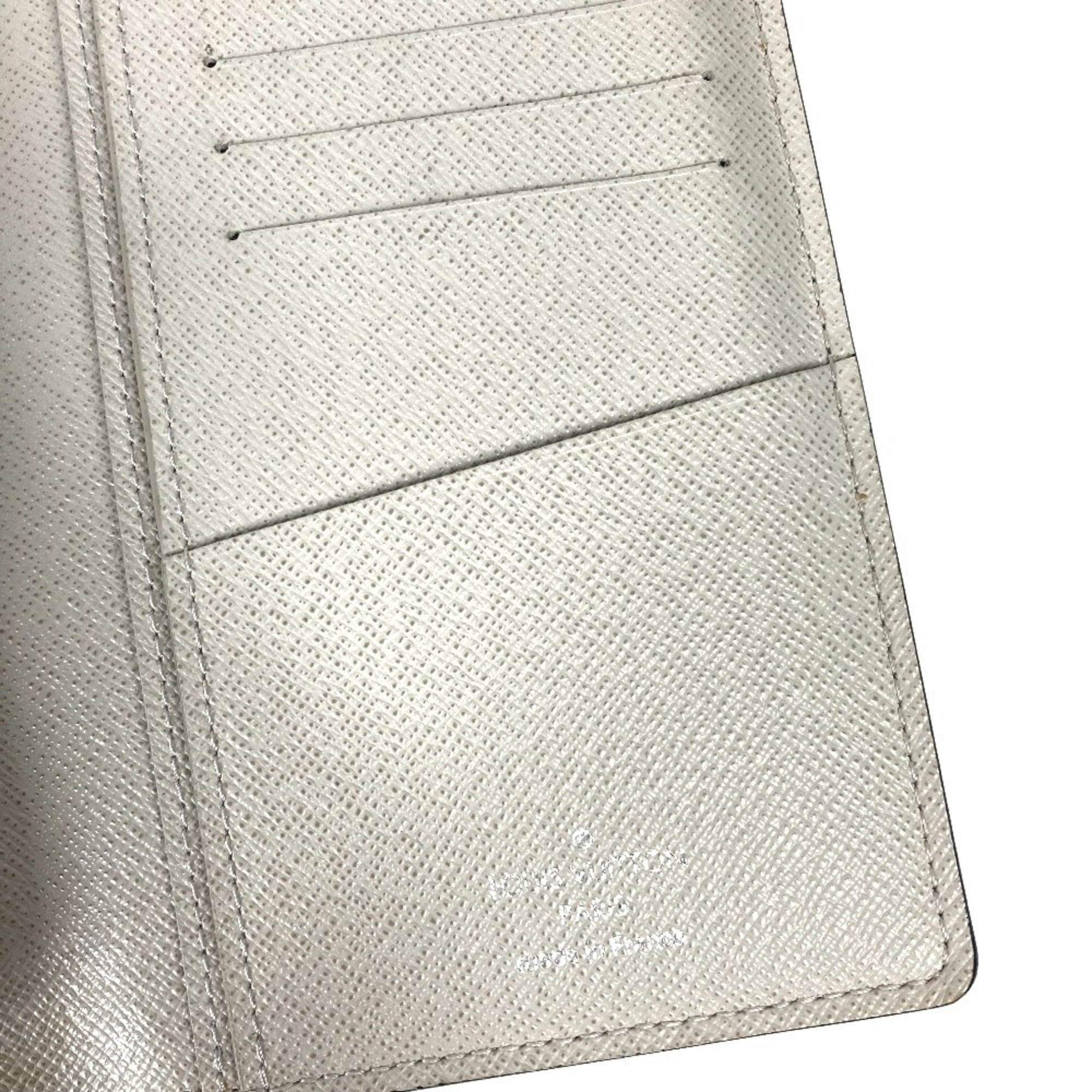 Louis Vuitton Taiga Beige Taiga Leather Long Wallet (Bi-Fold) (Pre-Owned)