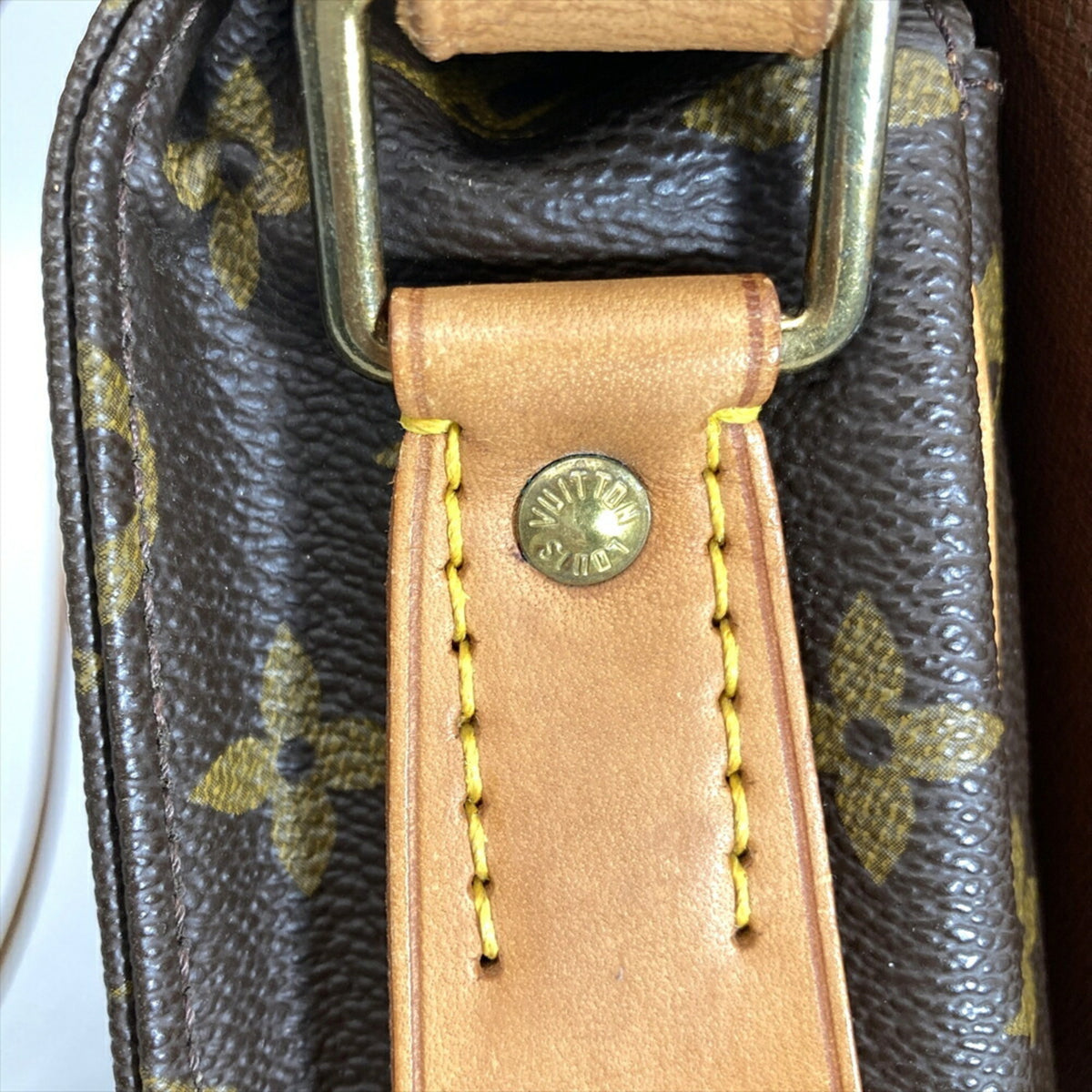 Louis Vuitton Brown Monogram Monogram Shoulder Bag (Pre-Owned)