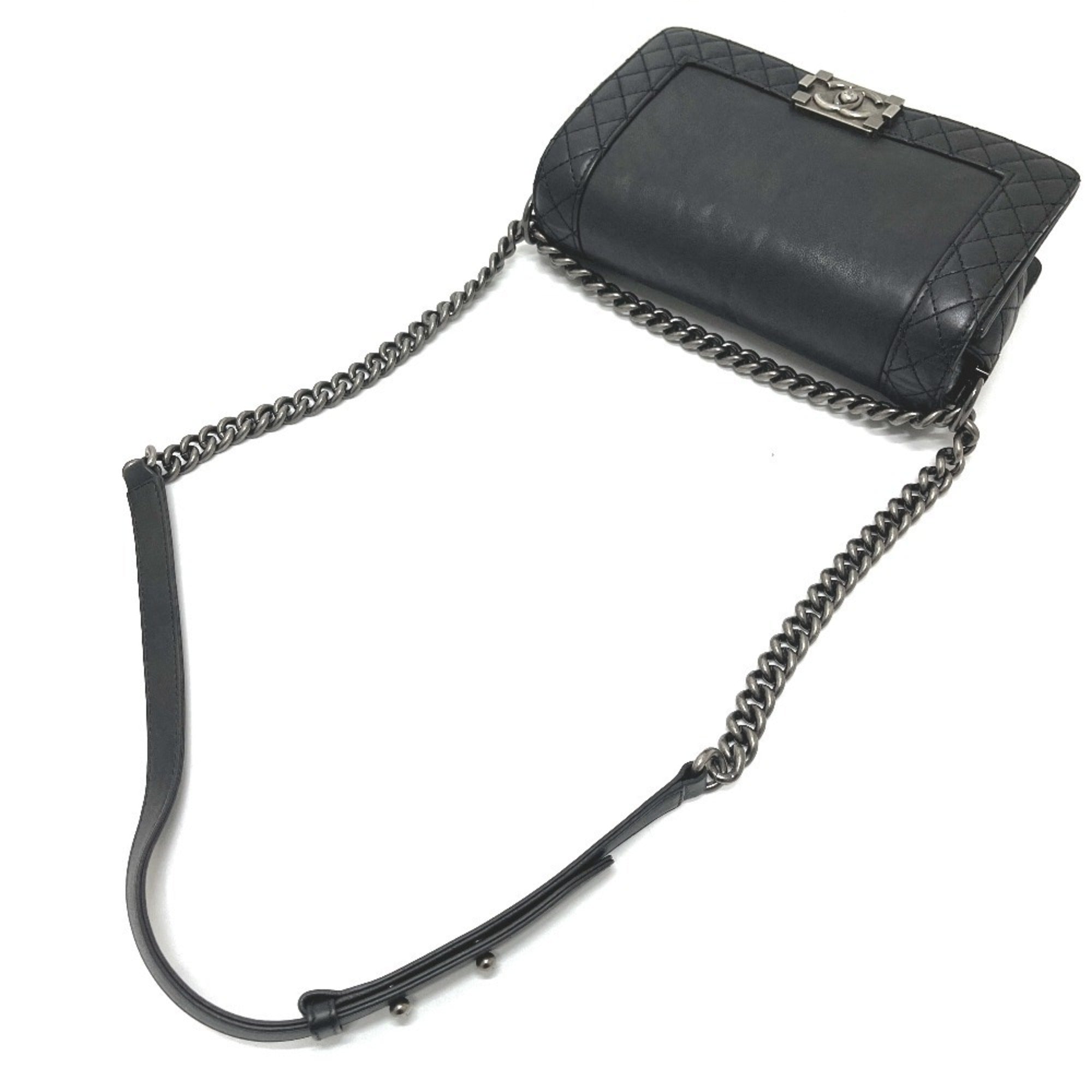 Chanel Boy Chanel Black Leather Shoulder Bag (Pre-Owned)
