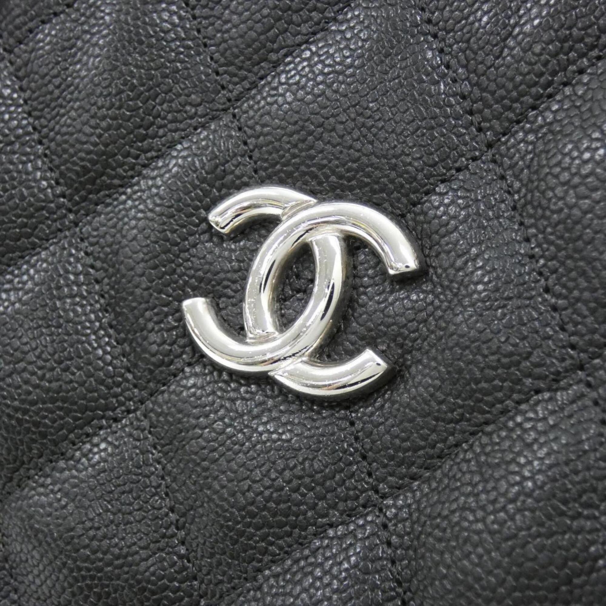 Chanel Black Grained Calfskin Shoulder Bag (Pre-Owned)