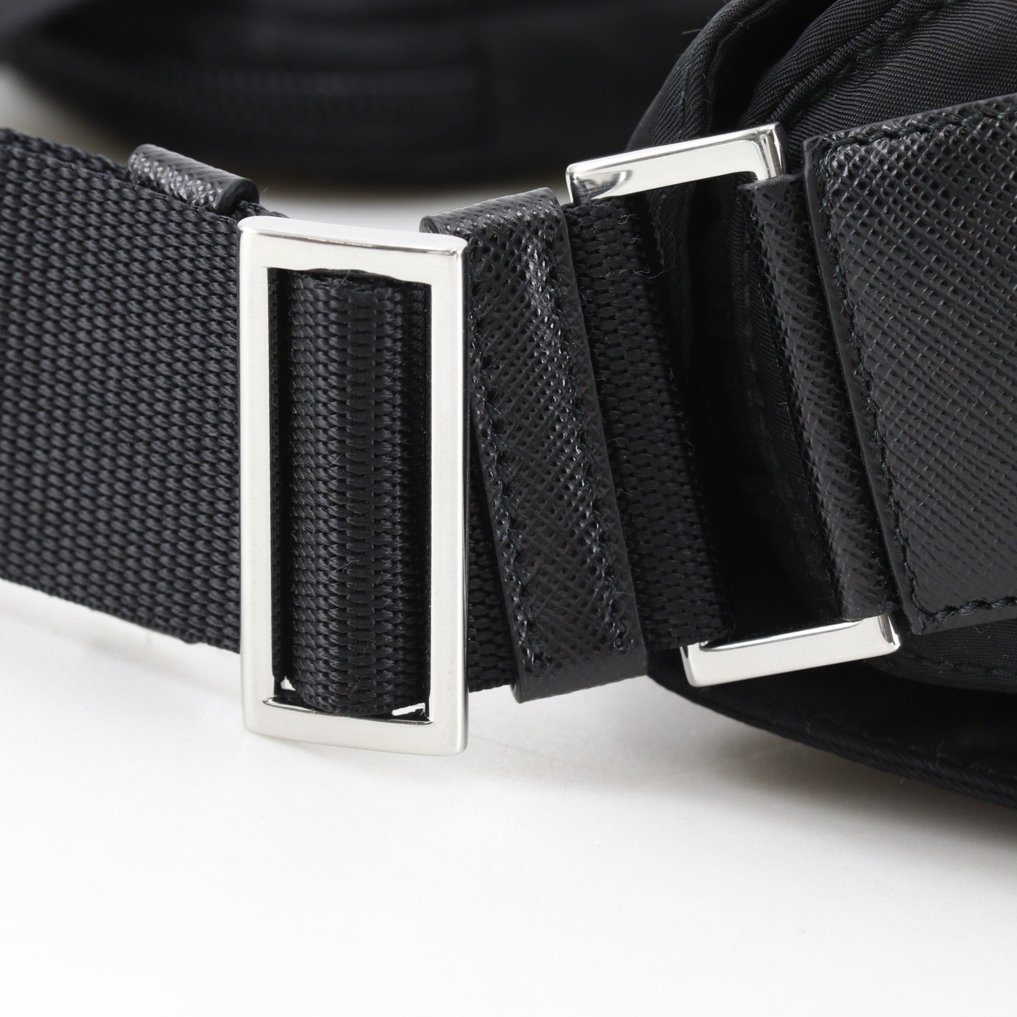 Prada Black Nero Nylon Messenger Bag Shoulder Bag (Pre-Owned)