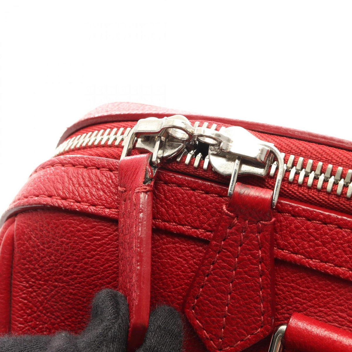 Louis Vuitton Red Color Leather Handbag (Pre-Owned)