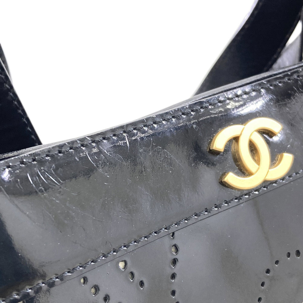 Chanel Camellia Black Handbag (Pre-Owned)